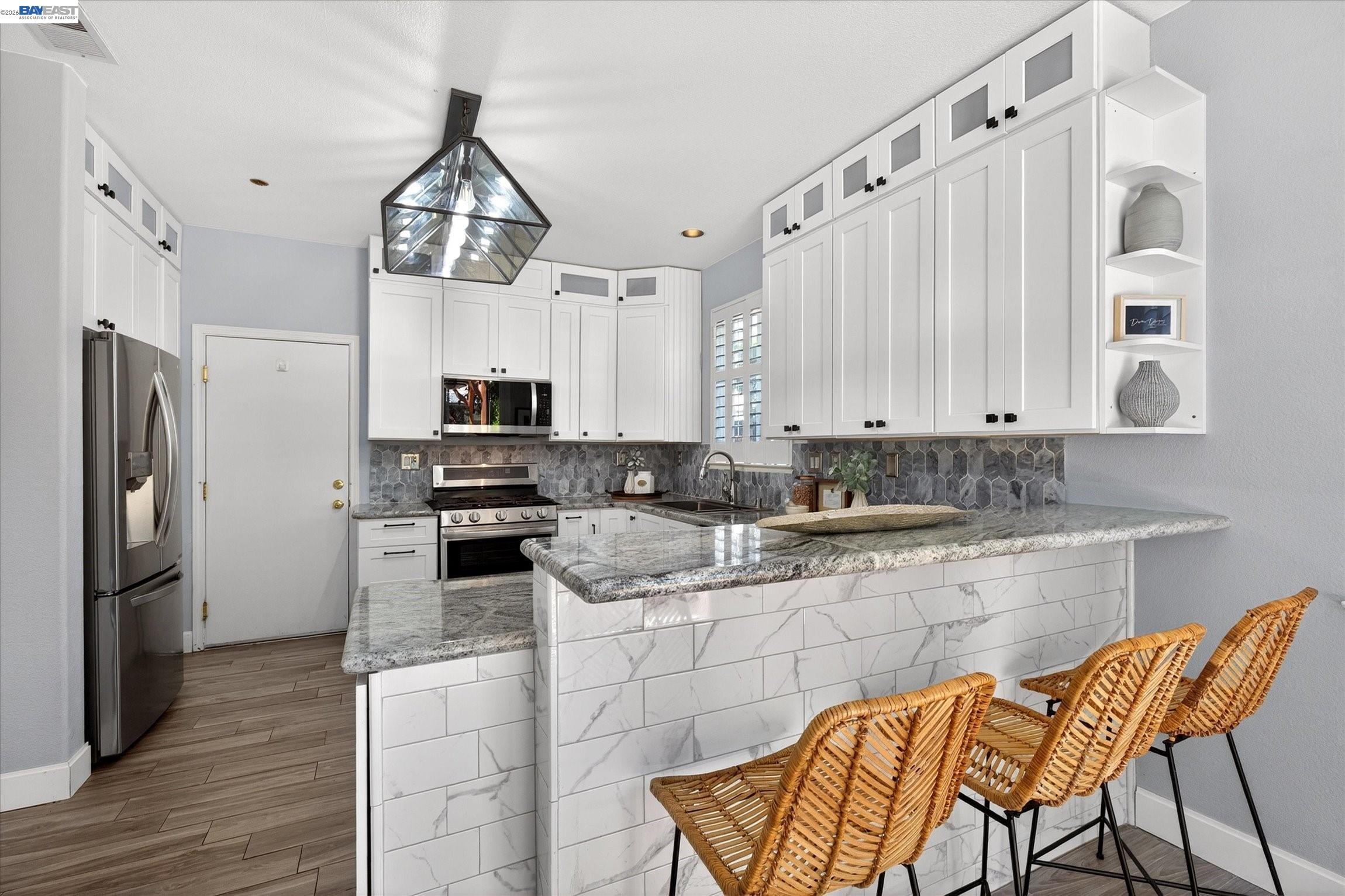 2038 Mulberry Cmn