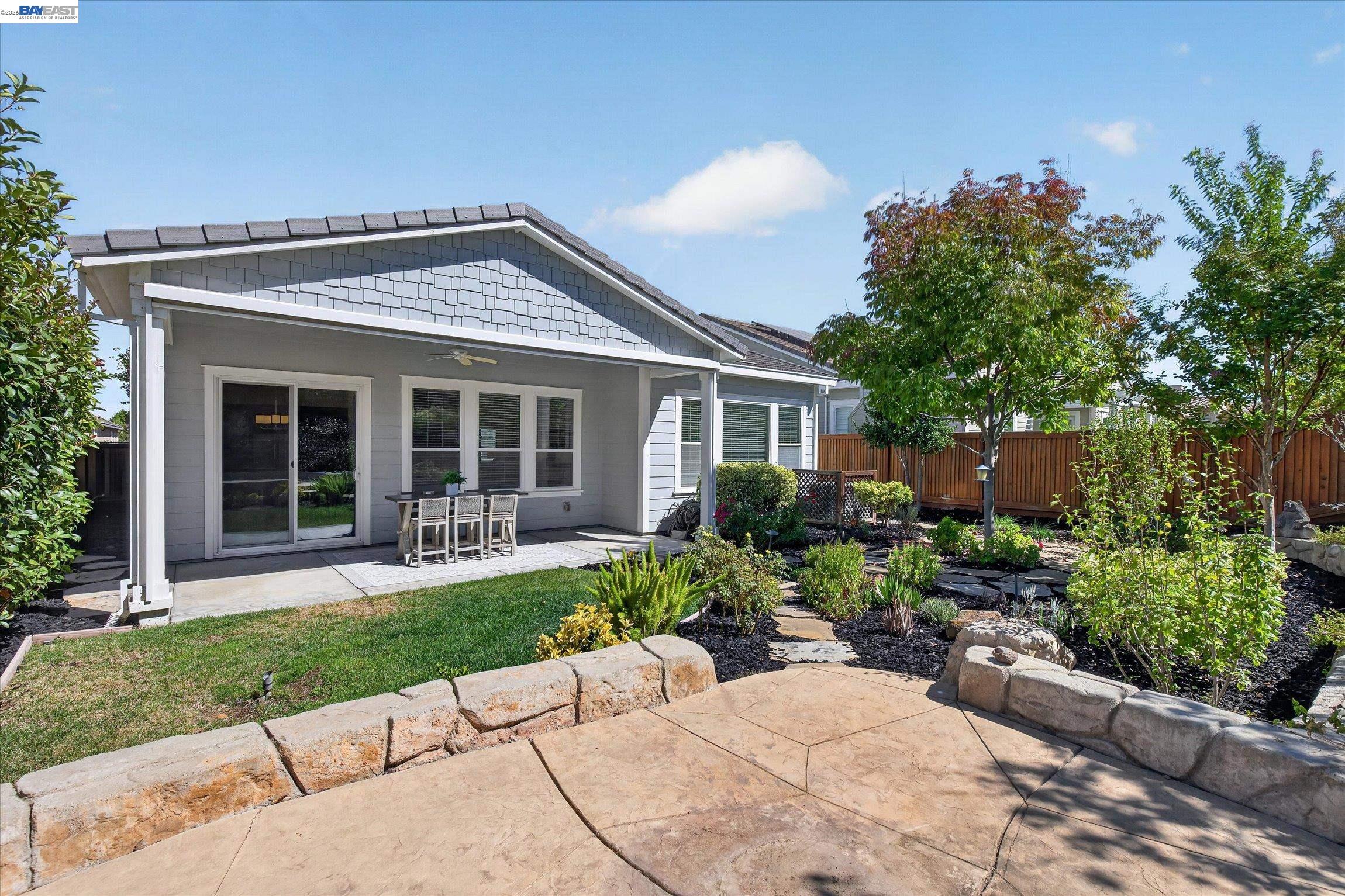 1609 Zinfandel Dr