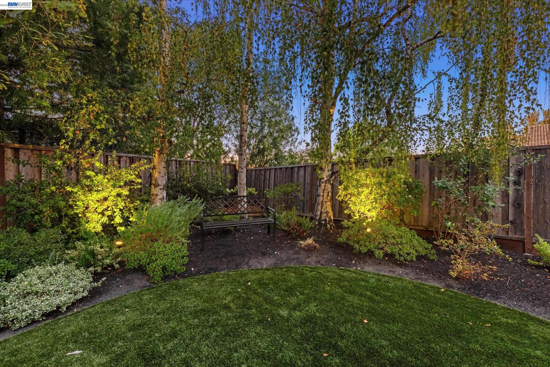 230 Heather Pl