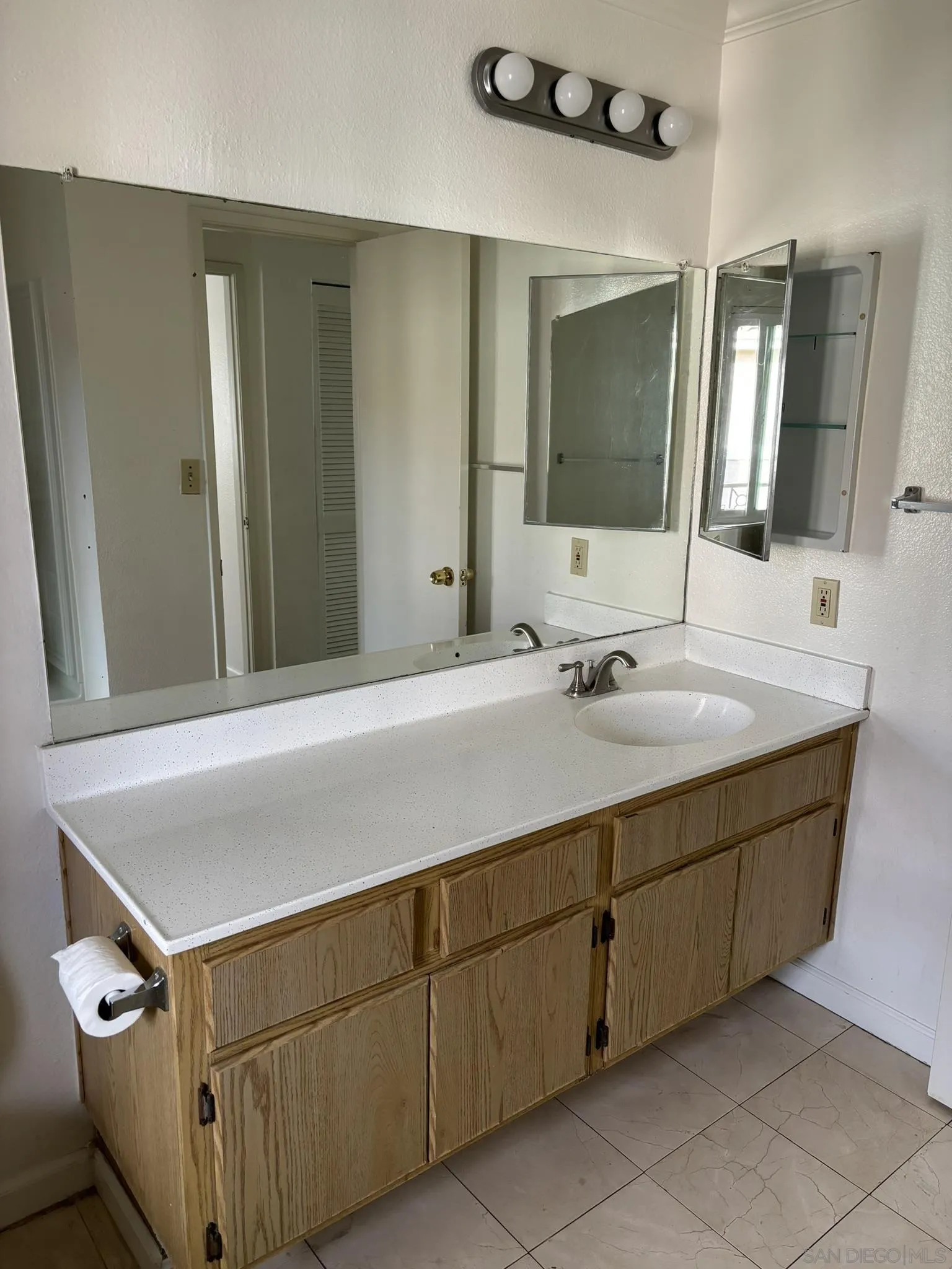 7565 Charmant Dr Unit 504