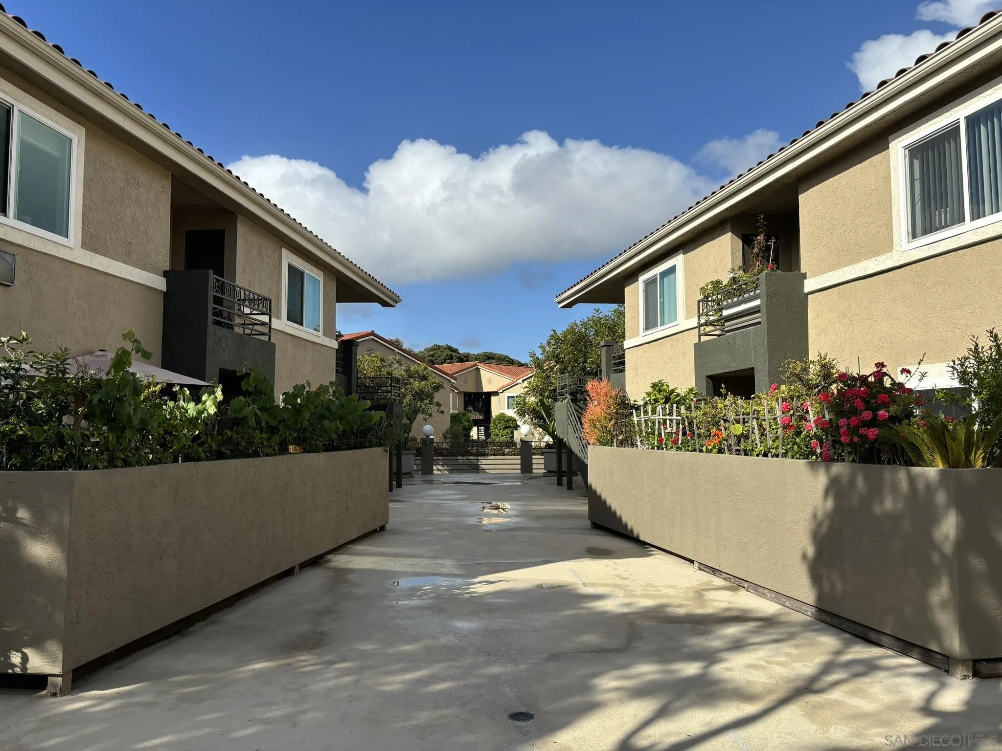 7565 Charmant Dr Unit 504