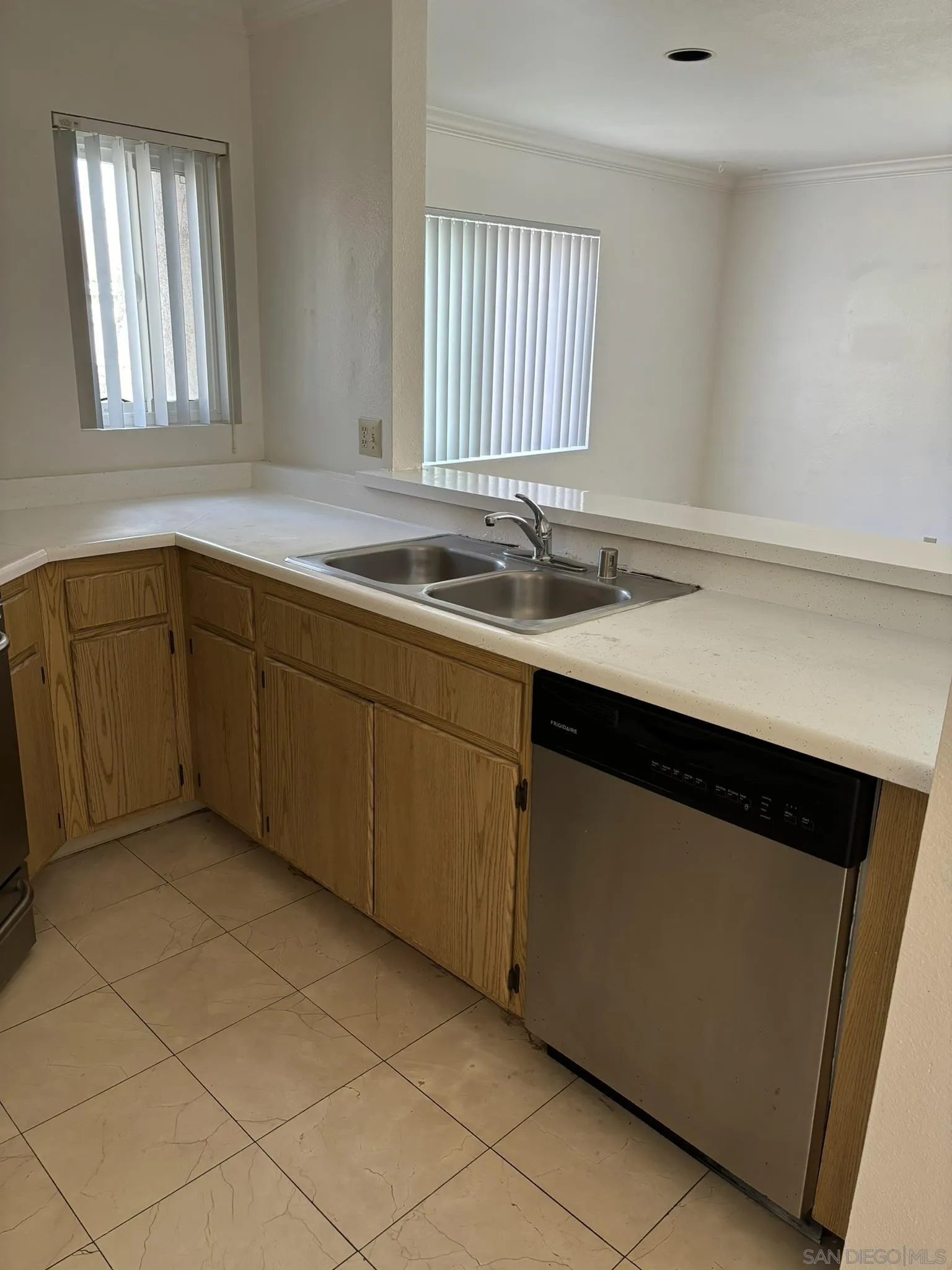7565 Charmant Dr Unit 504