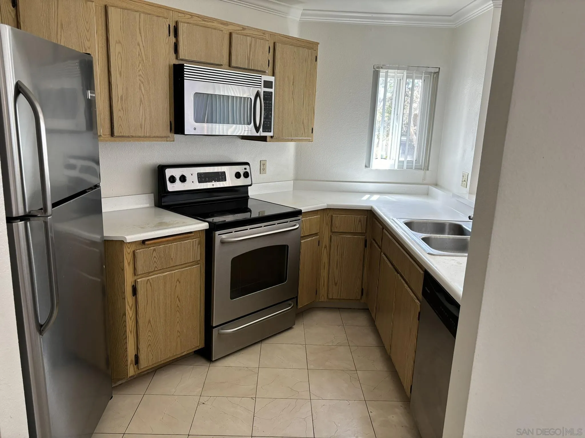 7565 Charmant Dr Unit 504