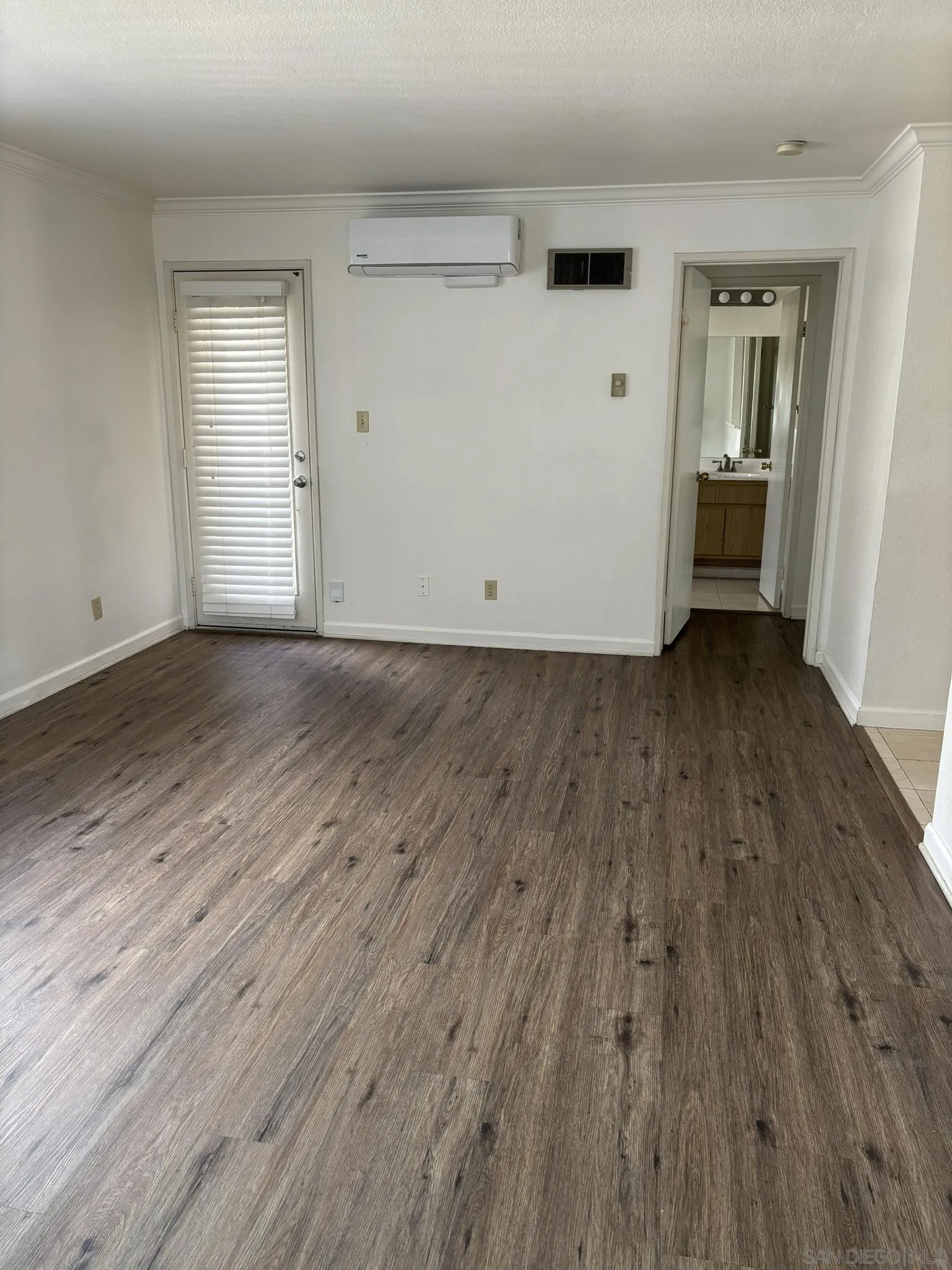 7565 Charmant Dr Unit 504
