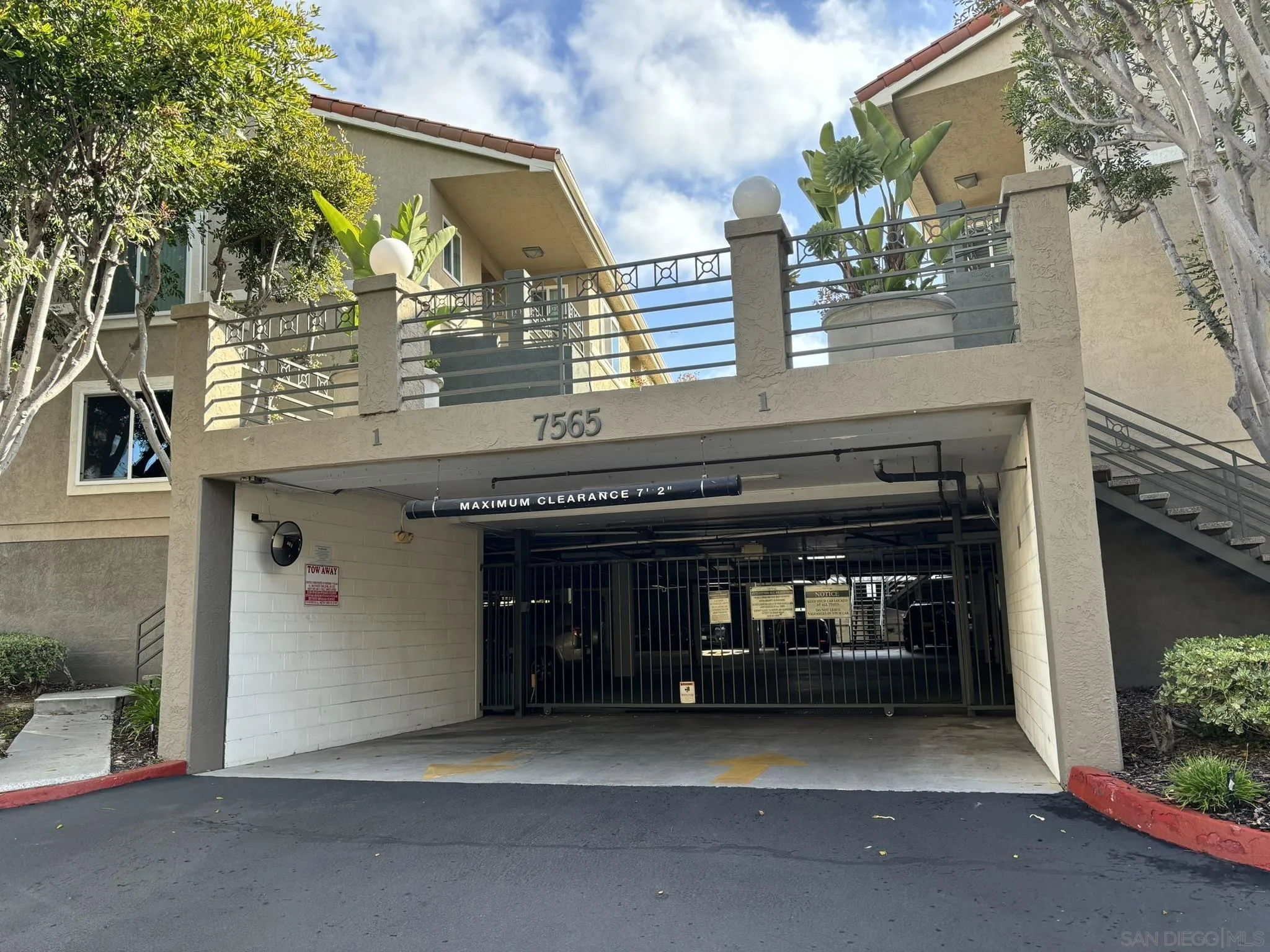 7565 Charmant Dr Unit 504