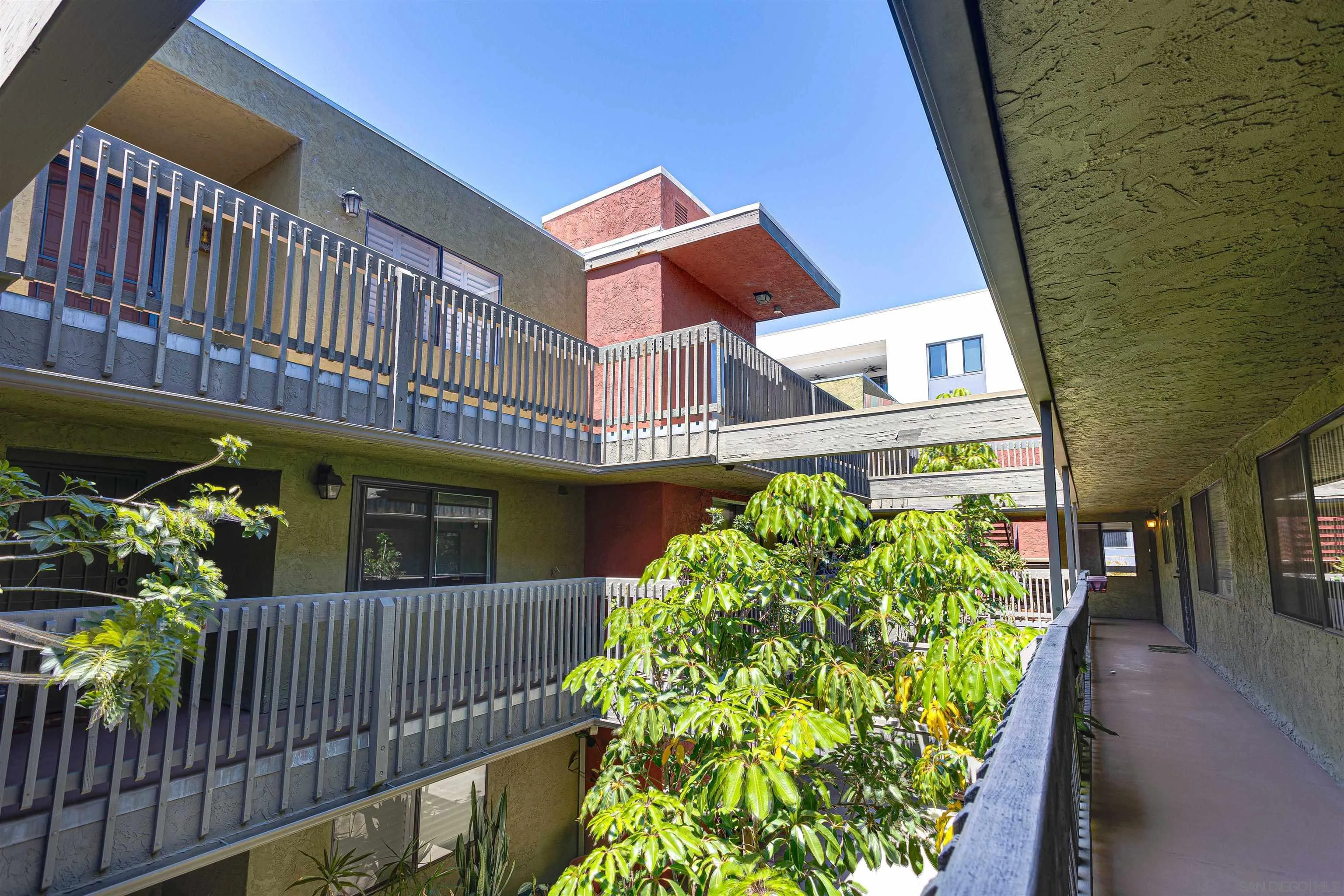 3930 Centre St Unit 204
