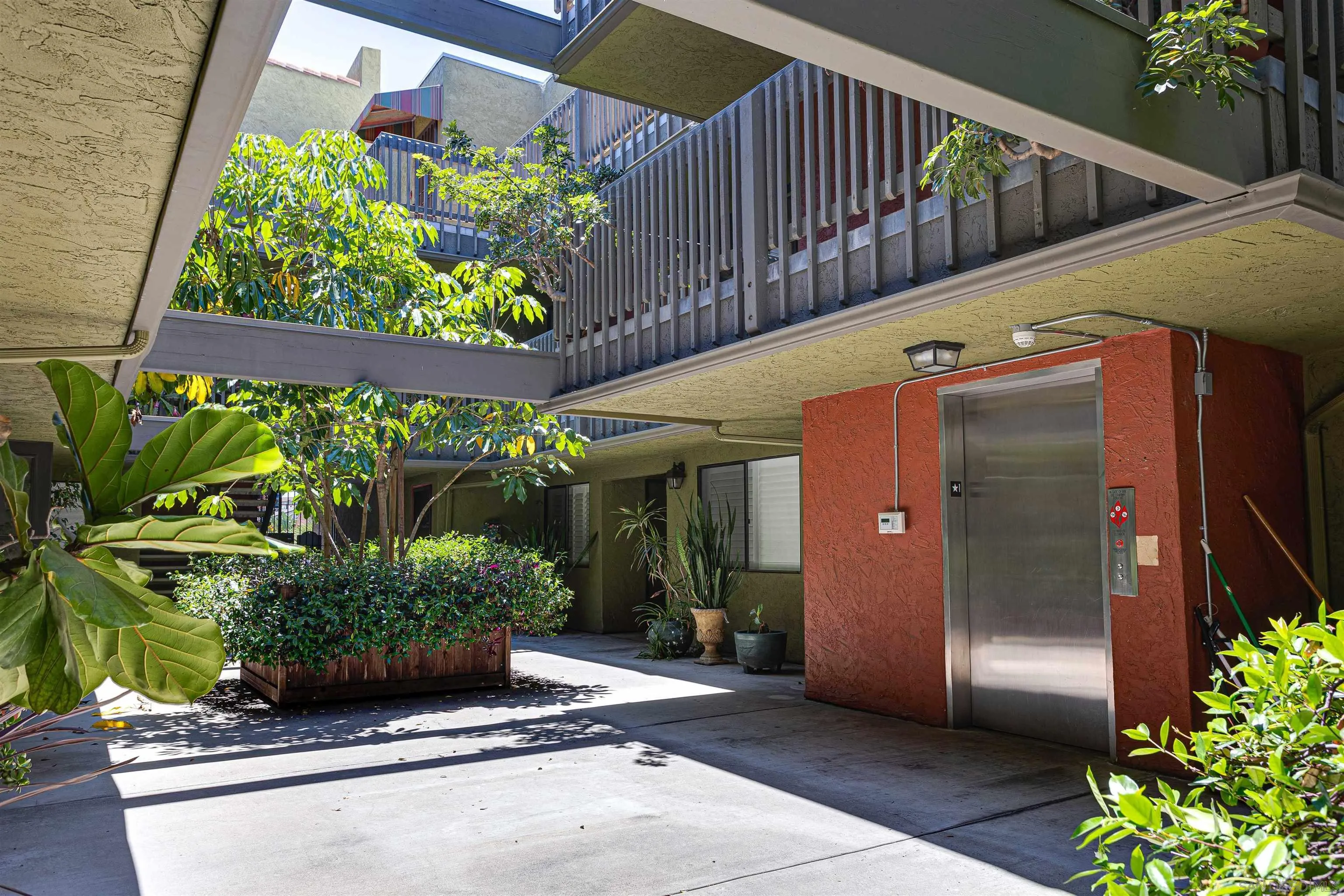 3930 Centre St Unit 204