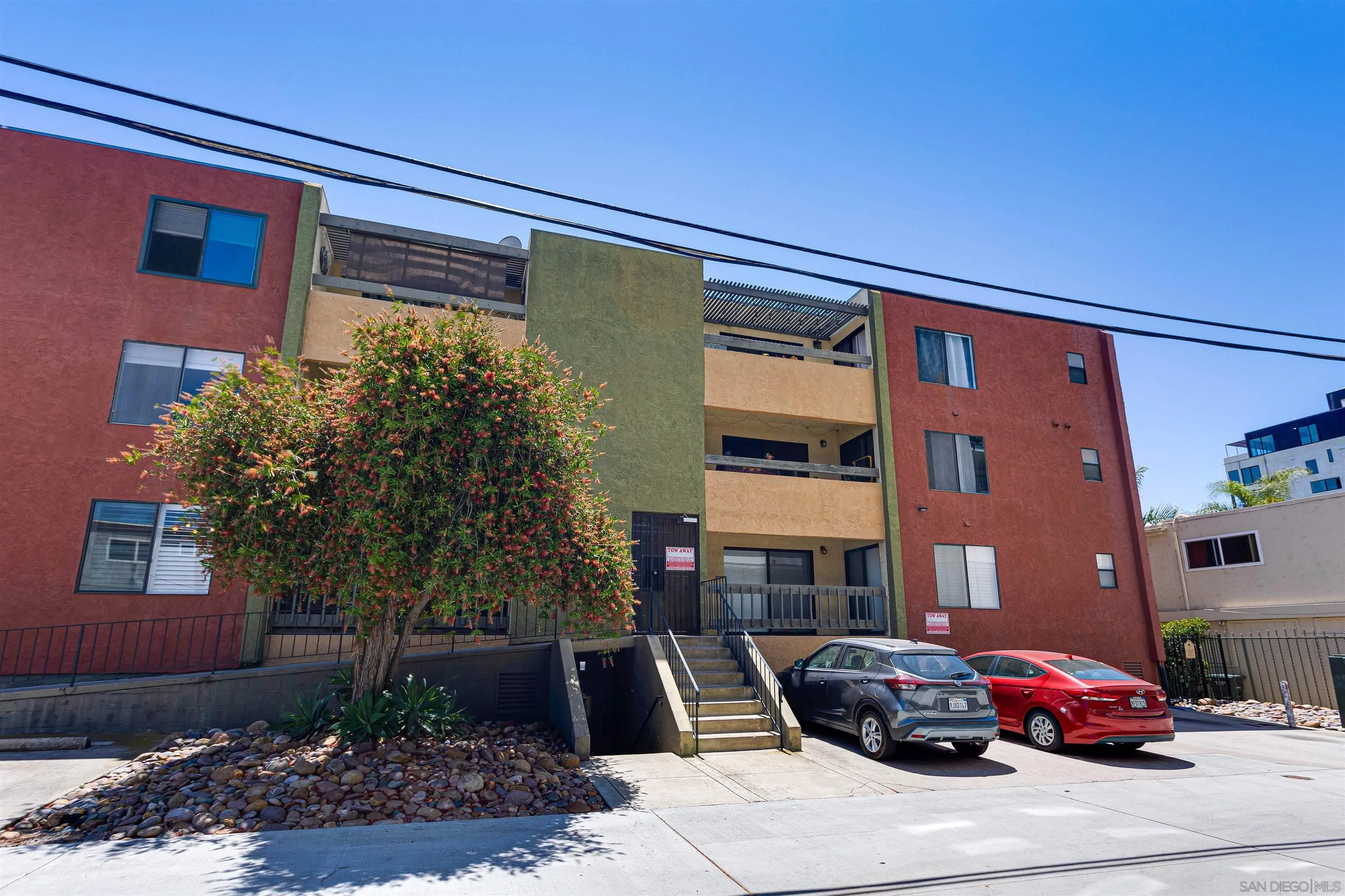 3930 Centre St Unit 204