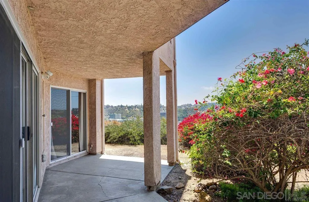 7083 Camino Degrazia Unit 152