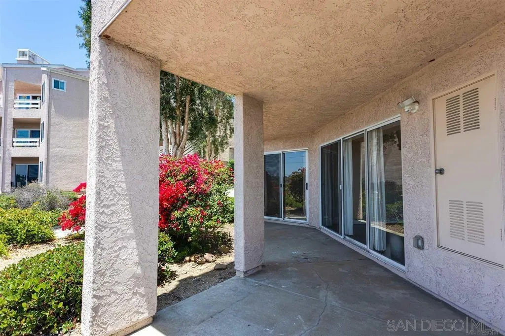 7083 Camino Degrazia Unit 152