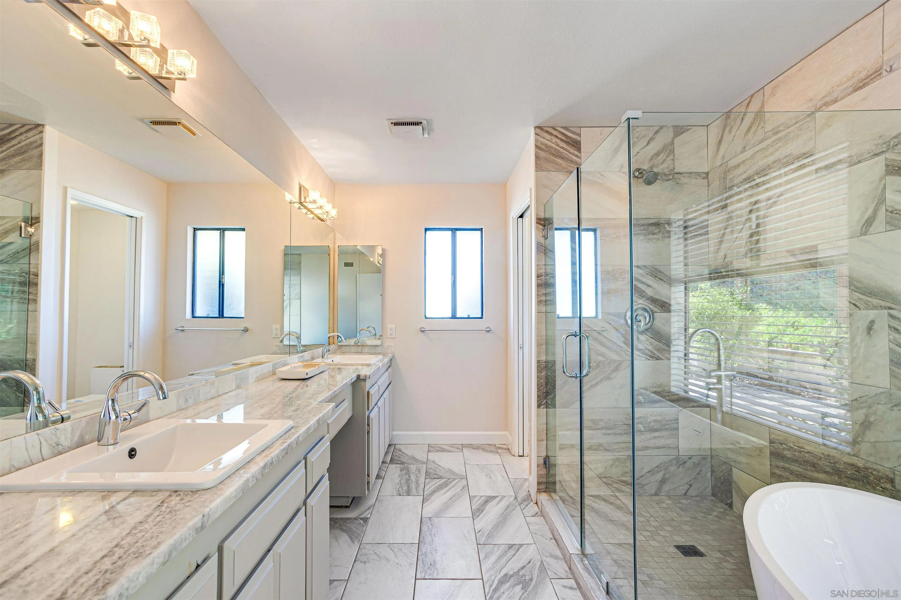 6189 Caminito Sacate