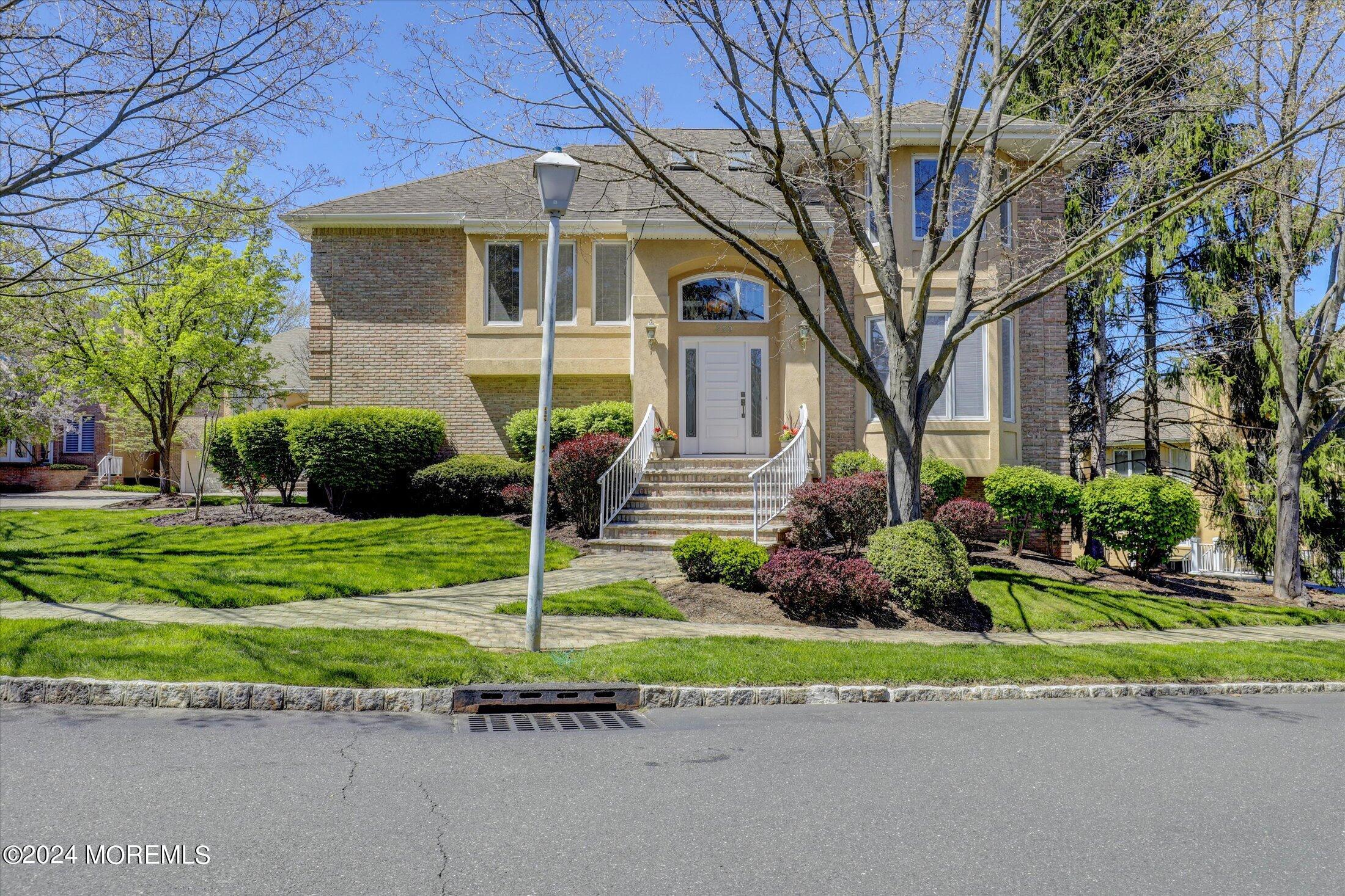 229 Saint Andrews Court