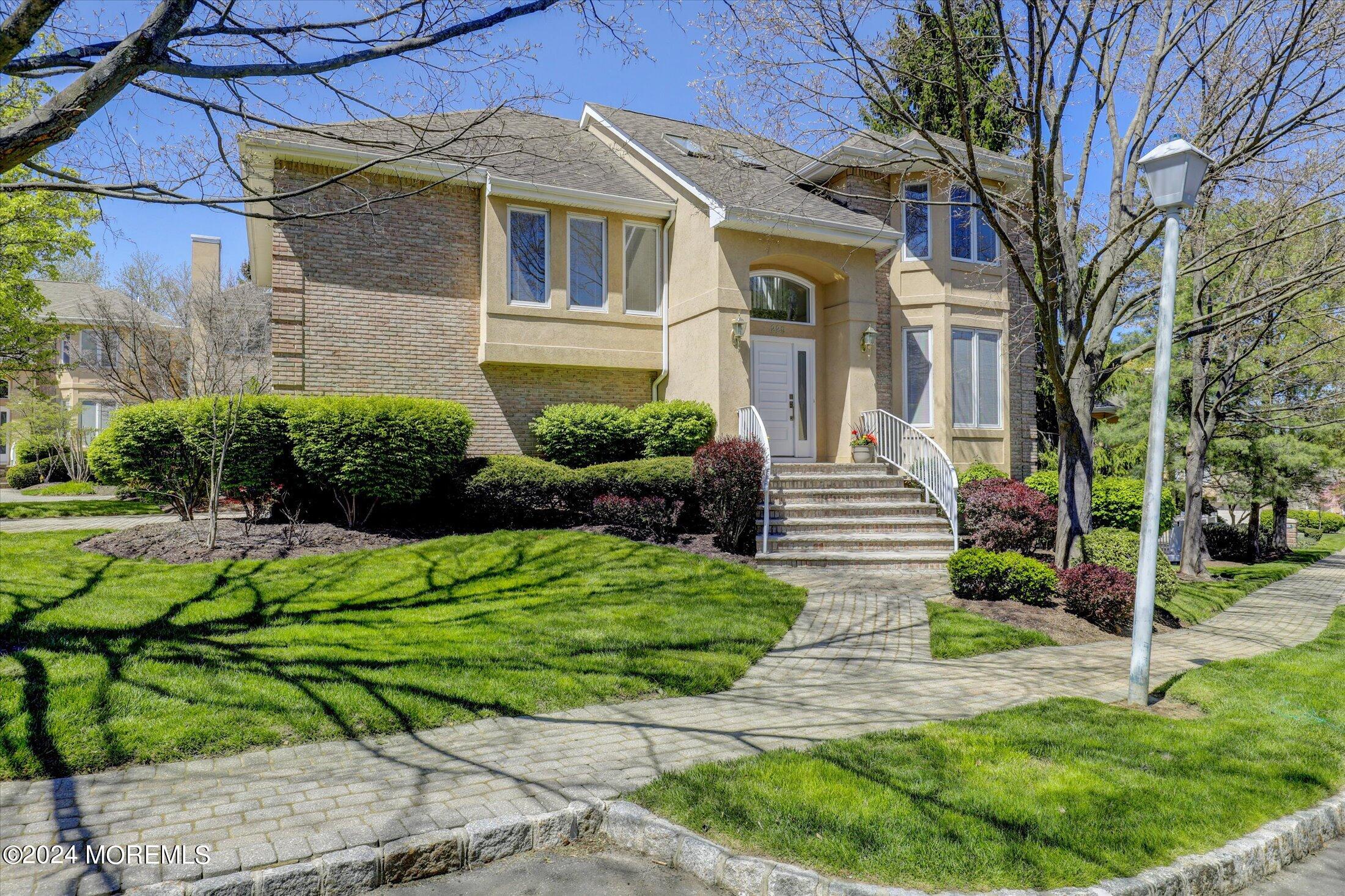 229 Saint Andrews Court