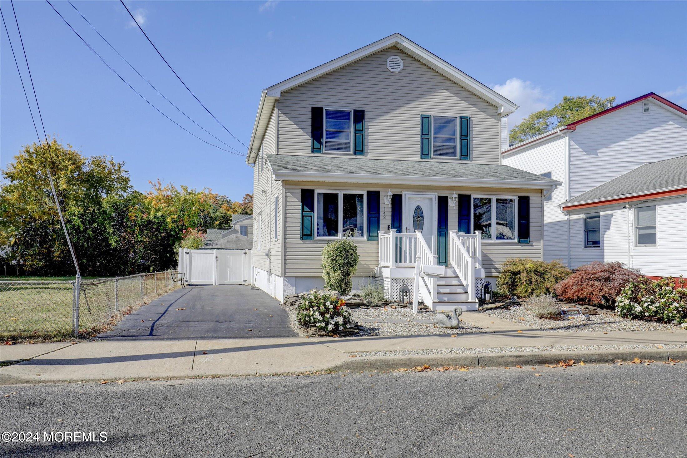142 Washington Street