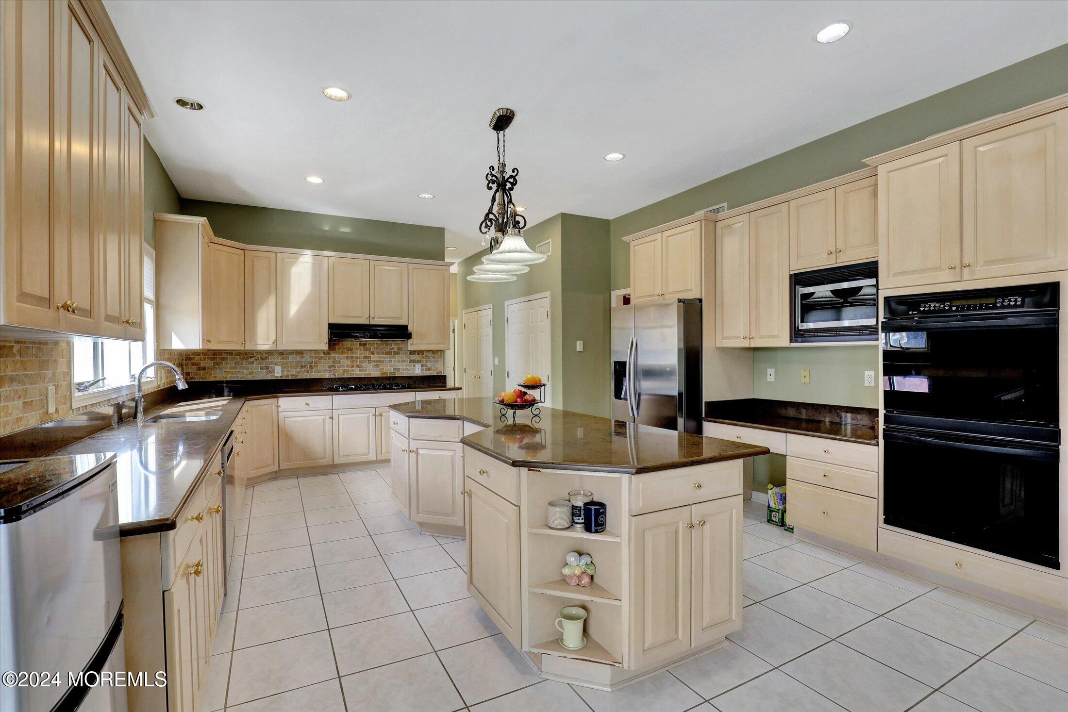 12 Yellow Brook Road