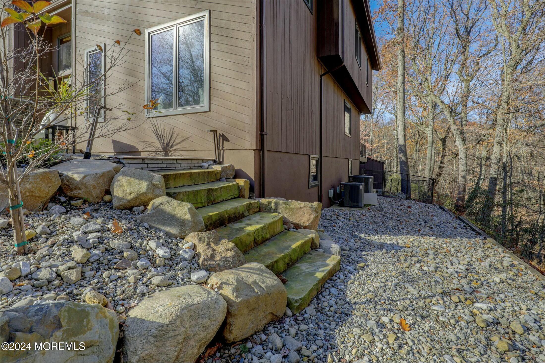 43 Stoney Brook Road