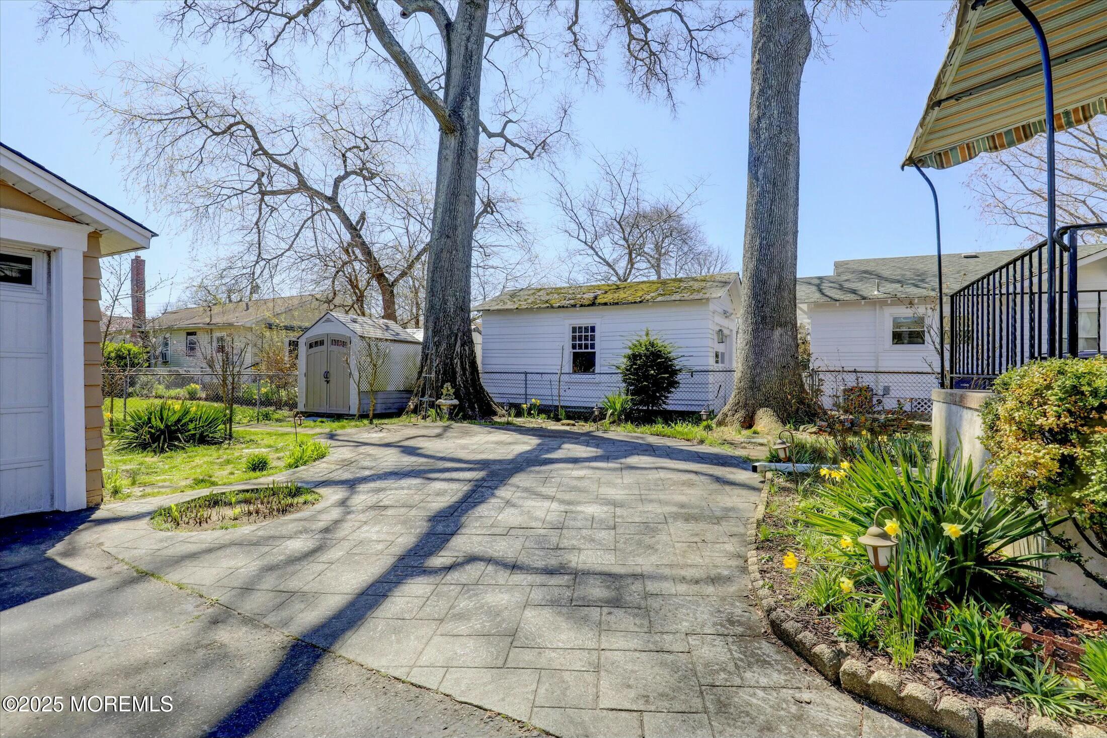 1416 Unami Avenue