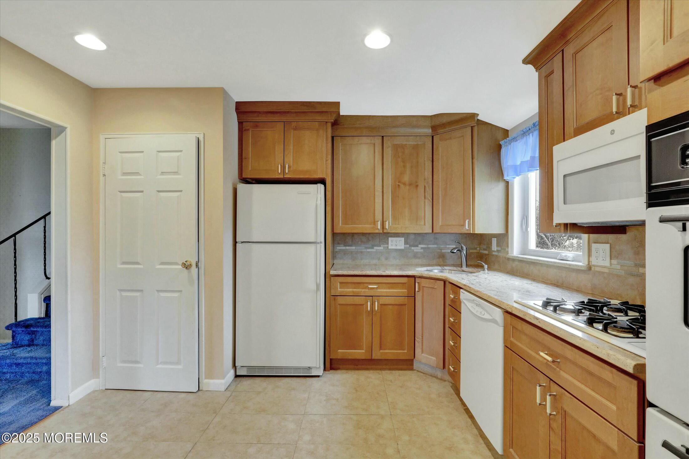 914 Green Grove Road