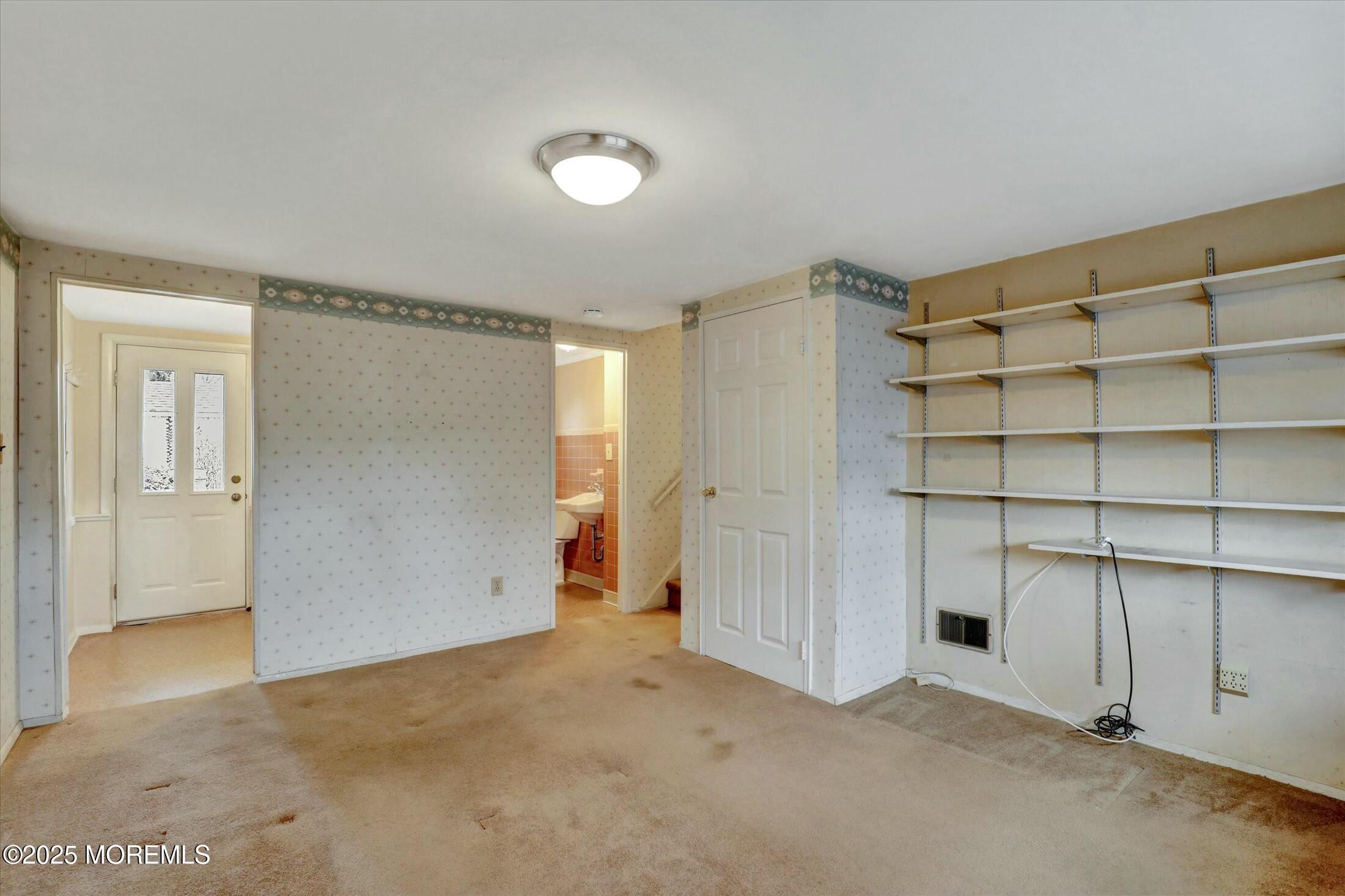 914 Green Grove Road