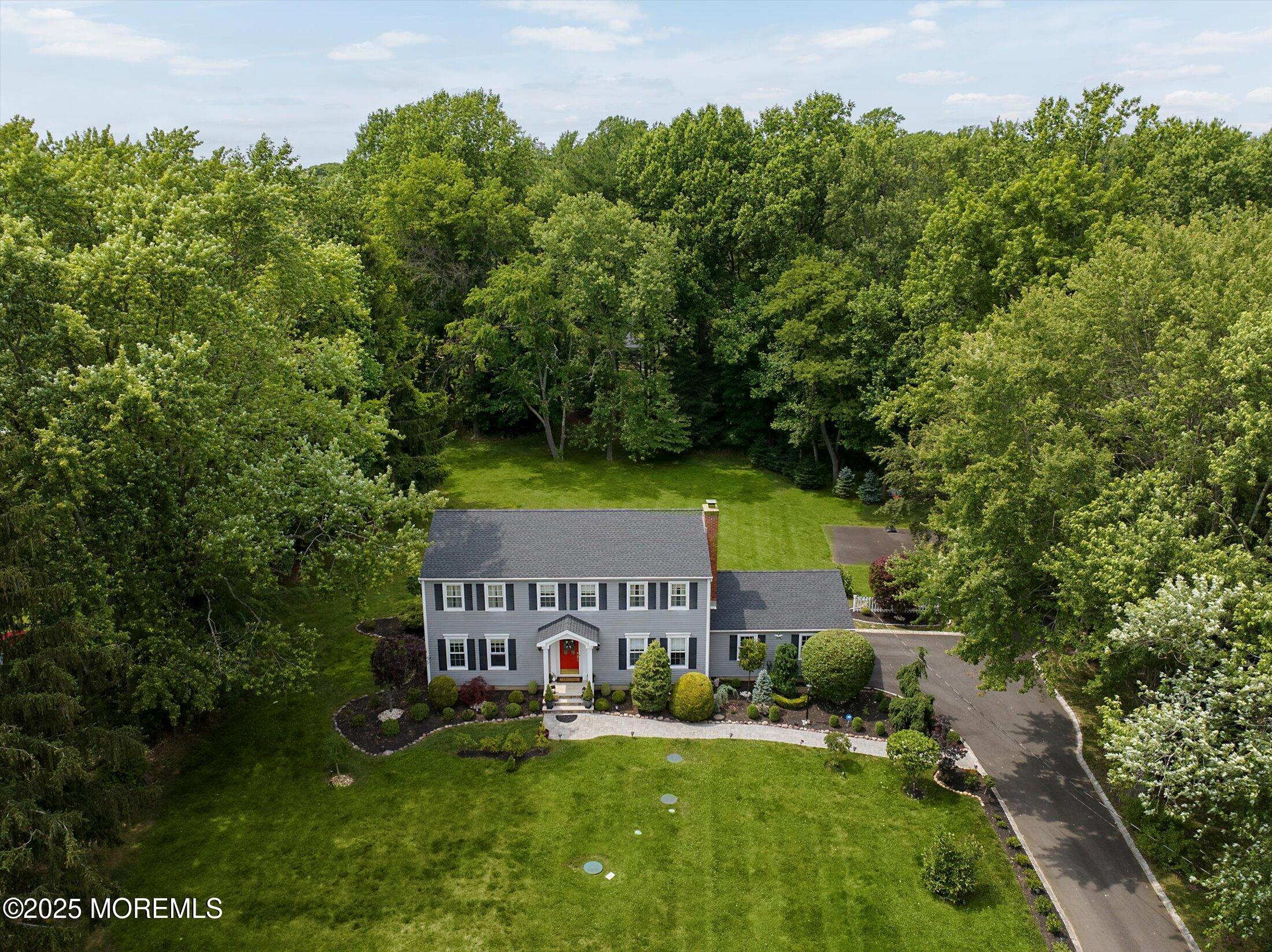 18 Algonquin Road