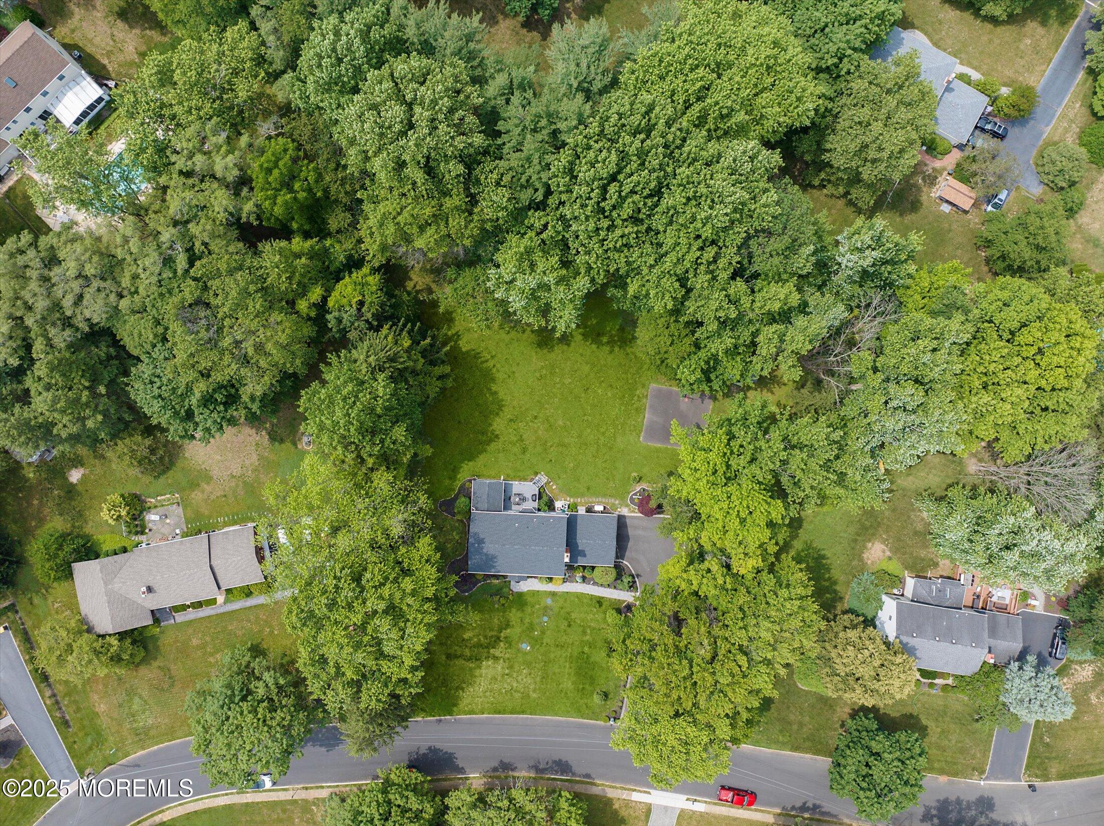 18 Algonquin Road