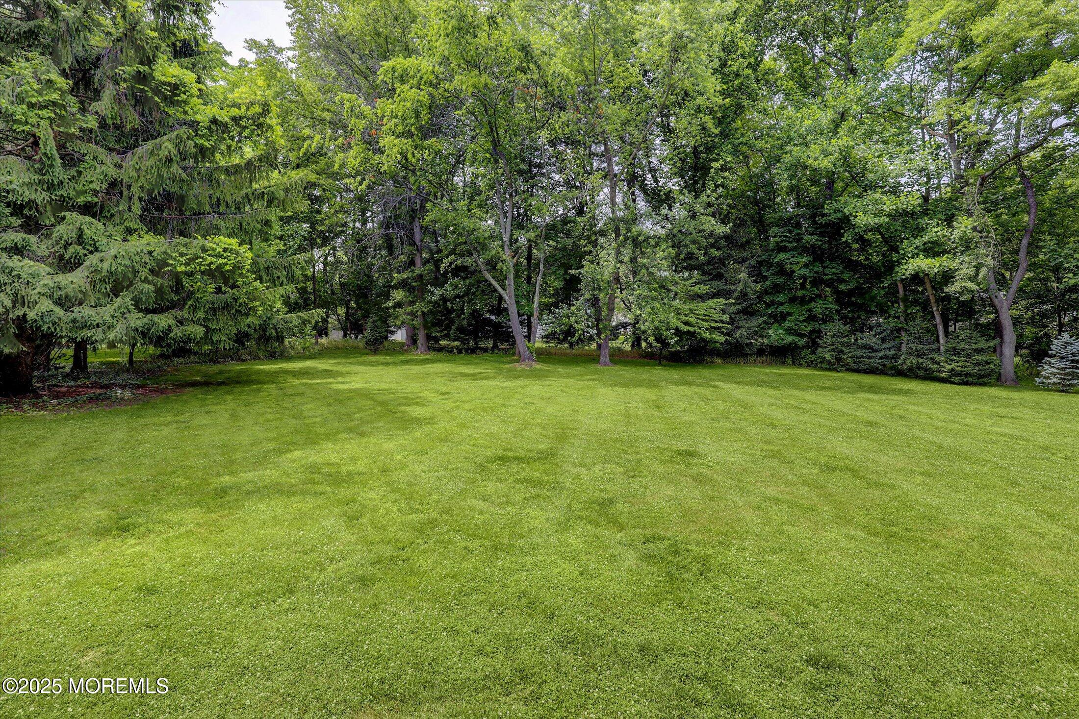 18 Algonquin Road