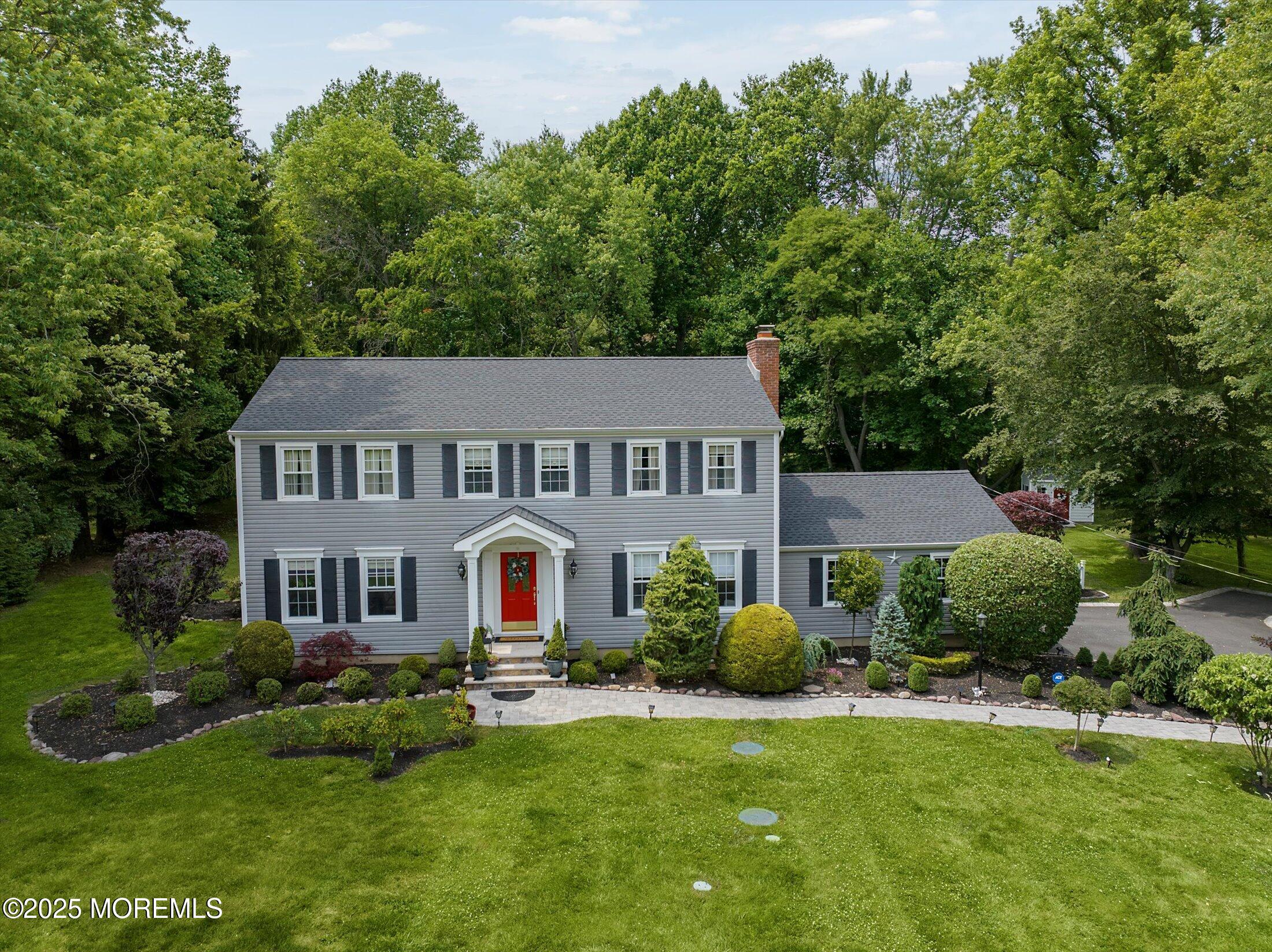 18 Algonquin Road