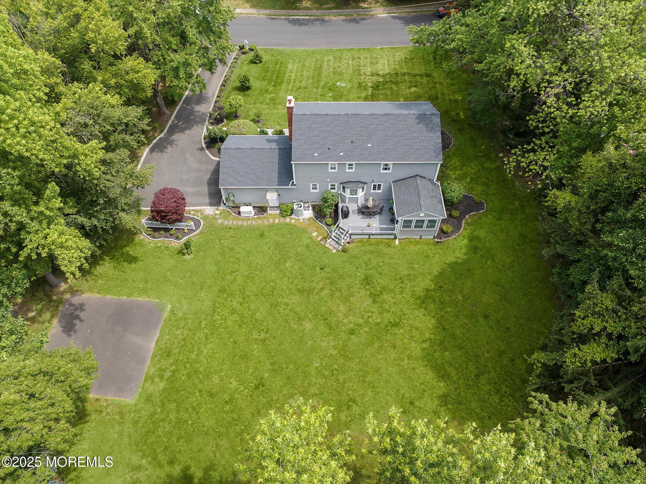 18 Algonquin Road