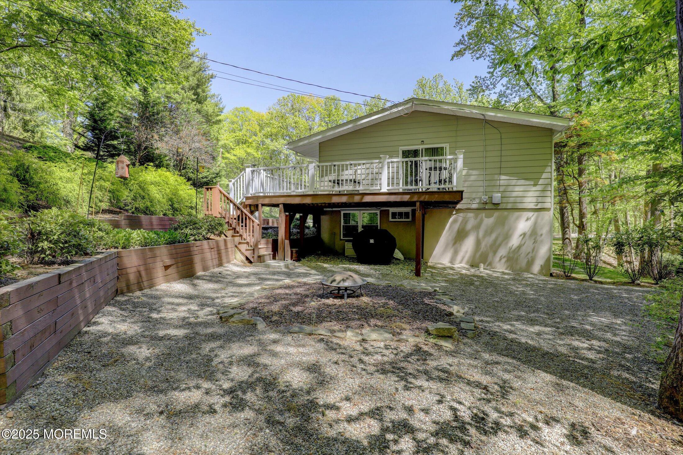 23 Mount Drive