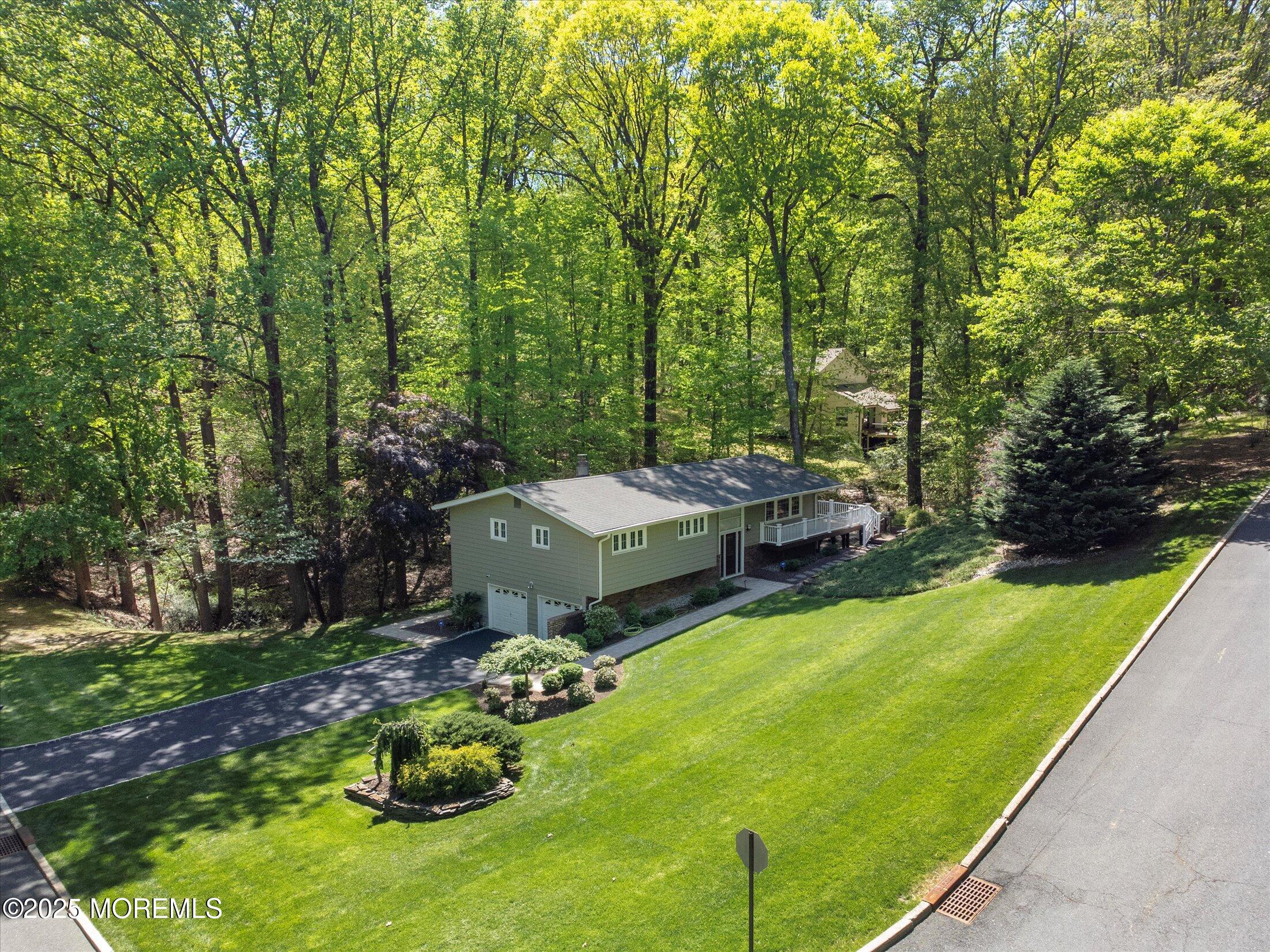 23 Mount Drive