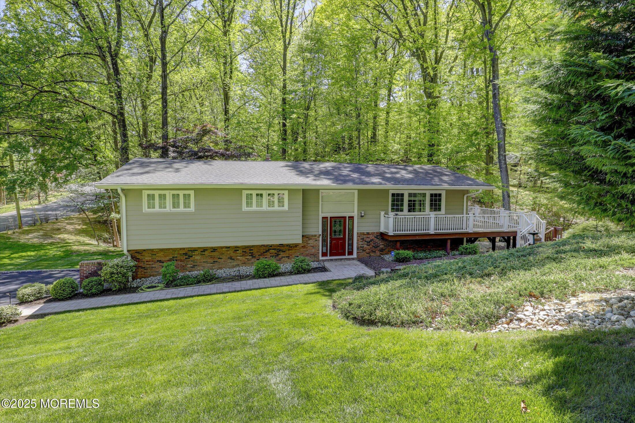 23 Mount Drive