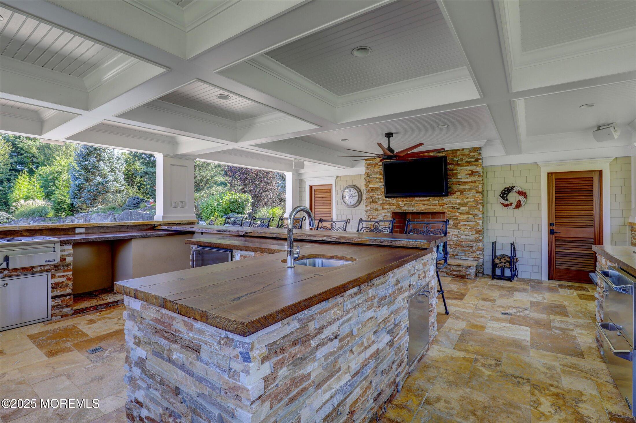 10 Yellow Brook Road