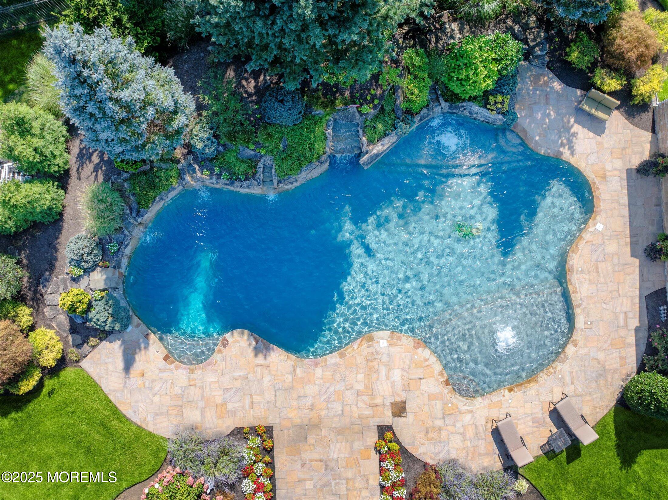 10 Yellow Brook Road