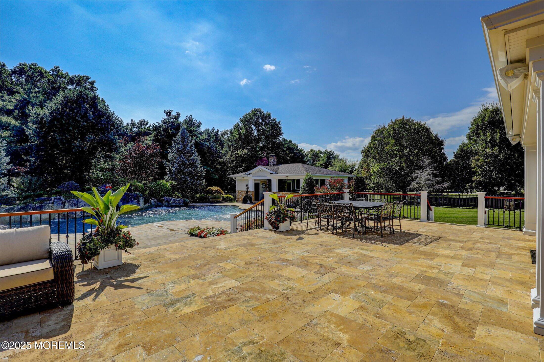 10 Yellow Brook Road