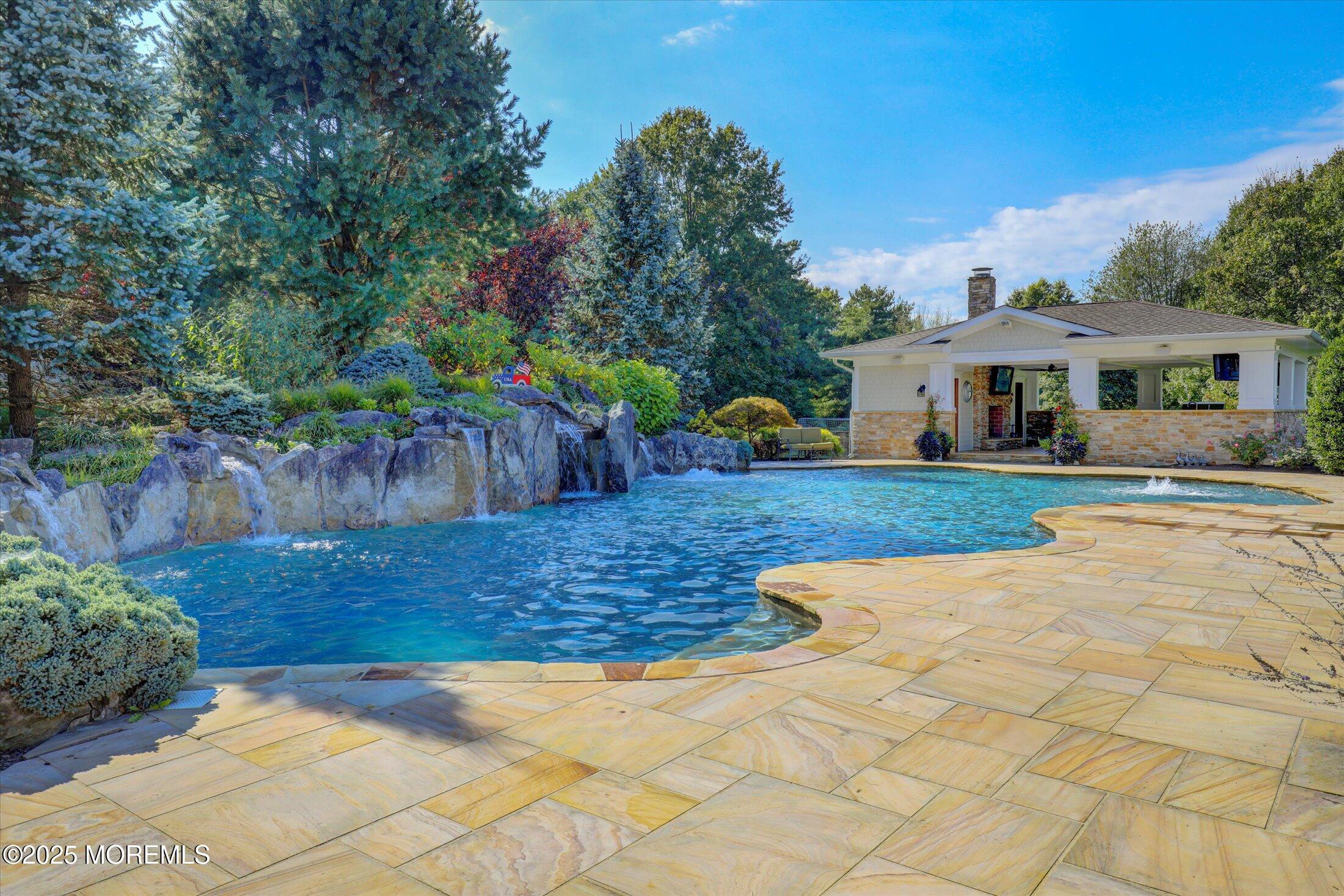 10 Yellow Brook Road