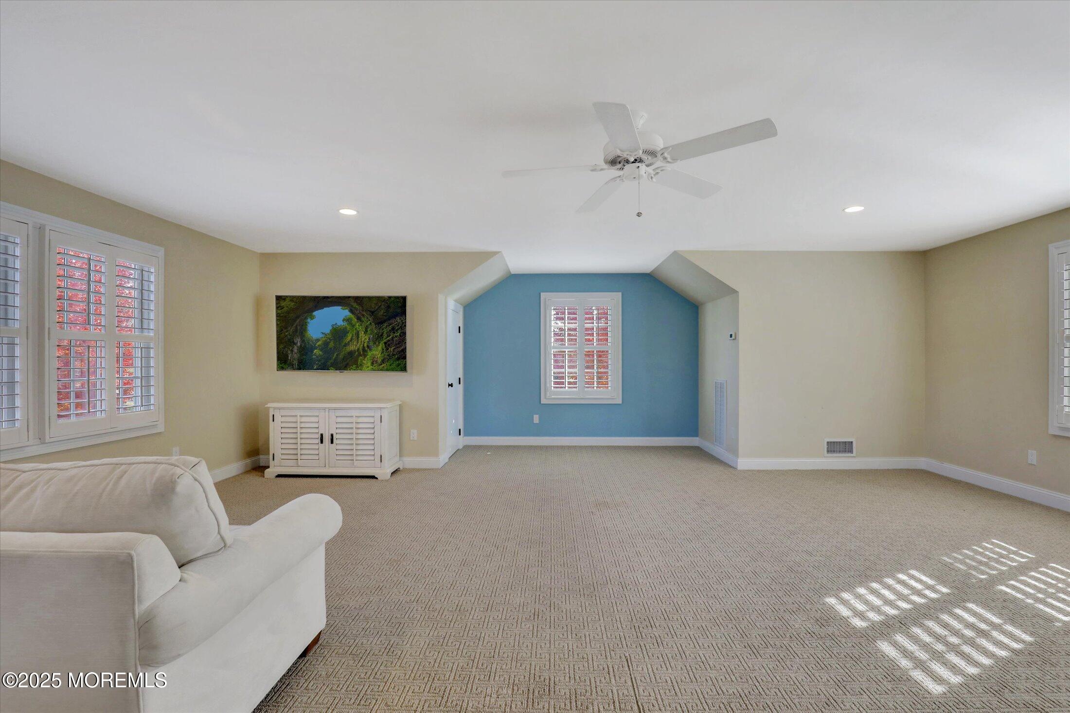 10 Yellow Brook Road