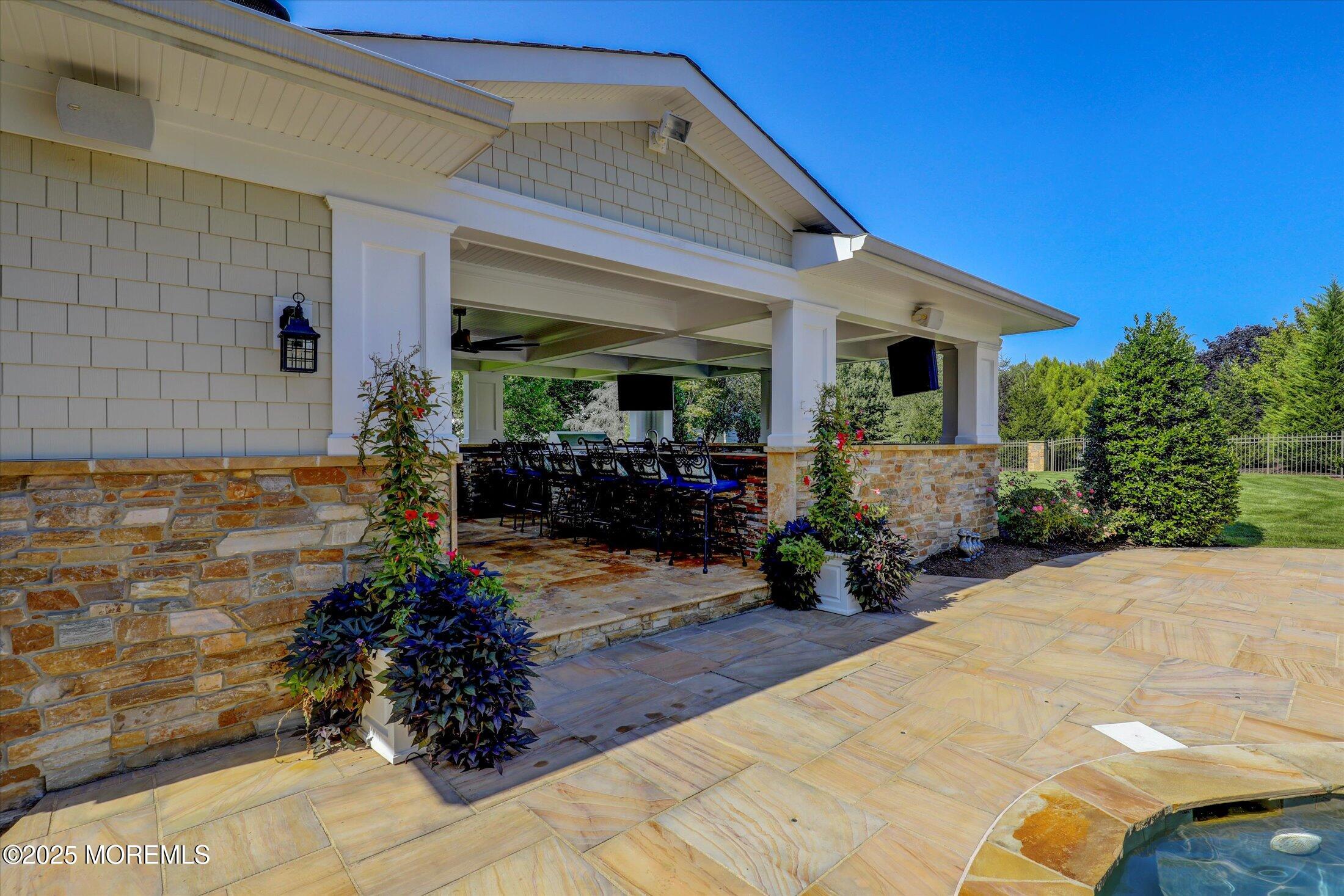 10 Yellow Brook Road