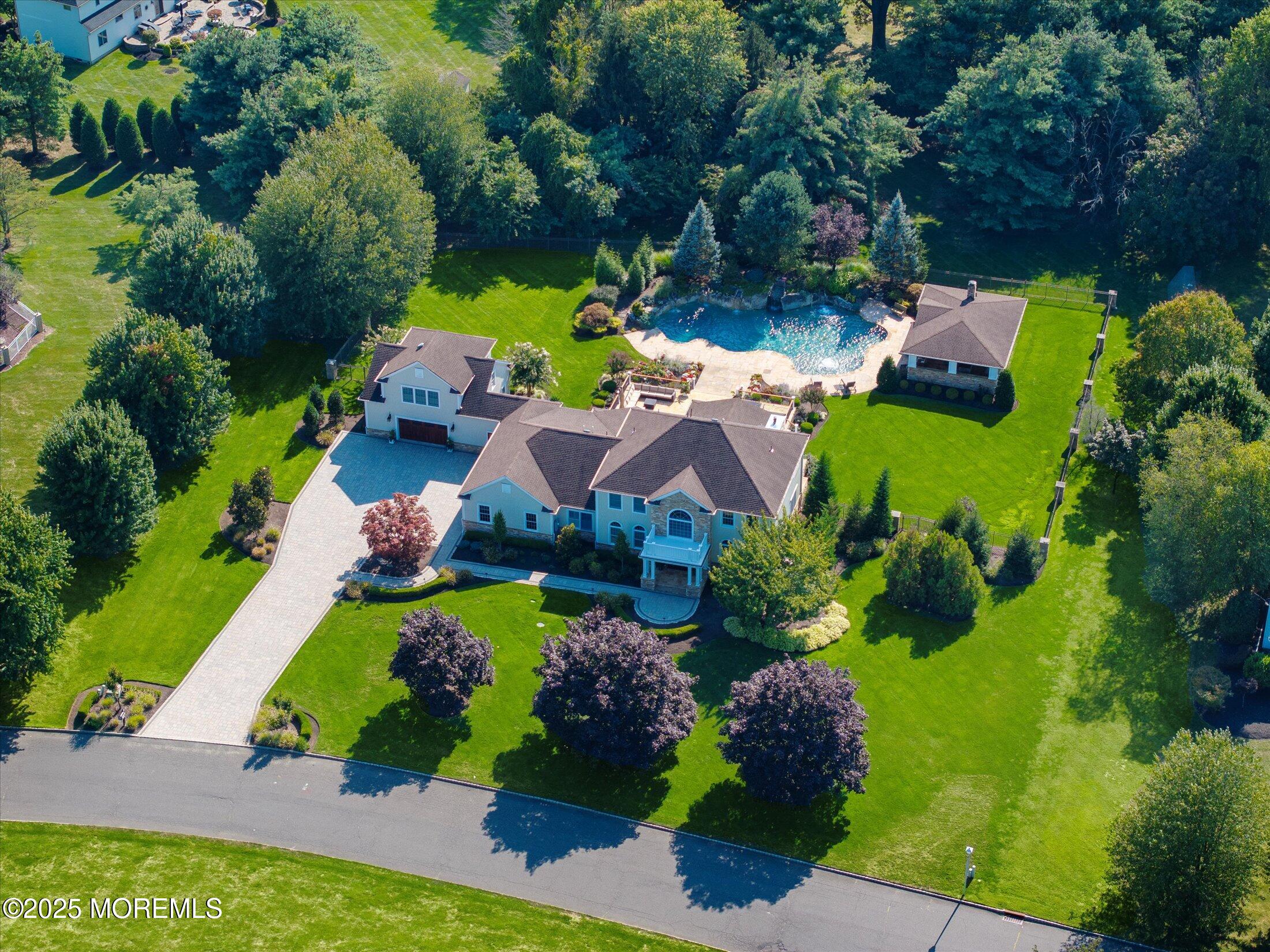 10 Yellow Brook Road