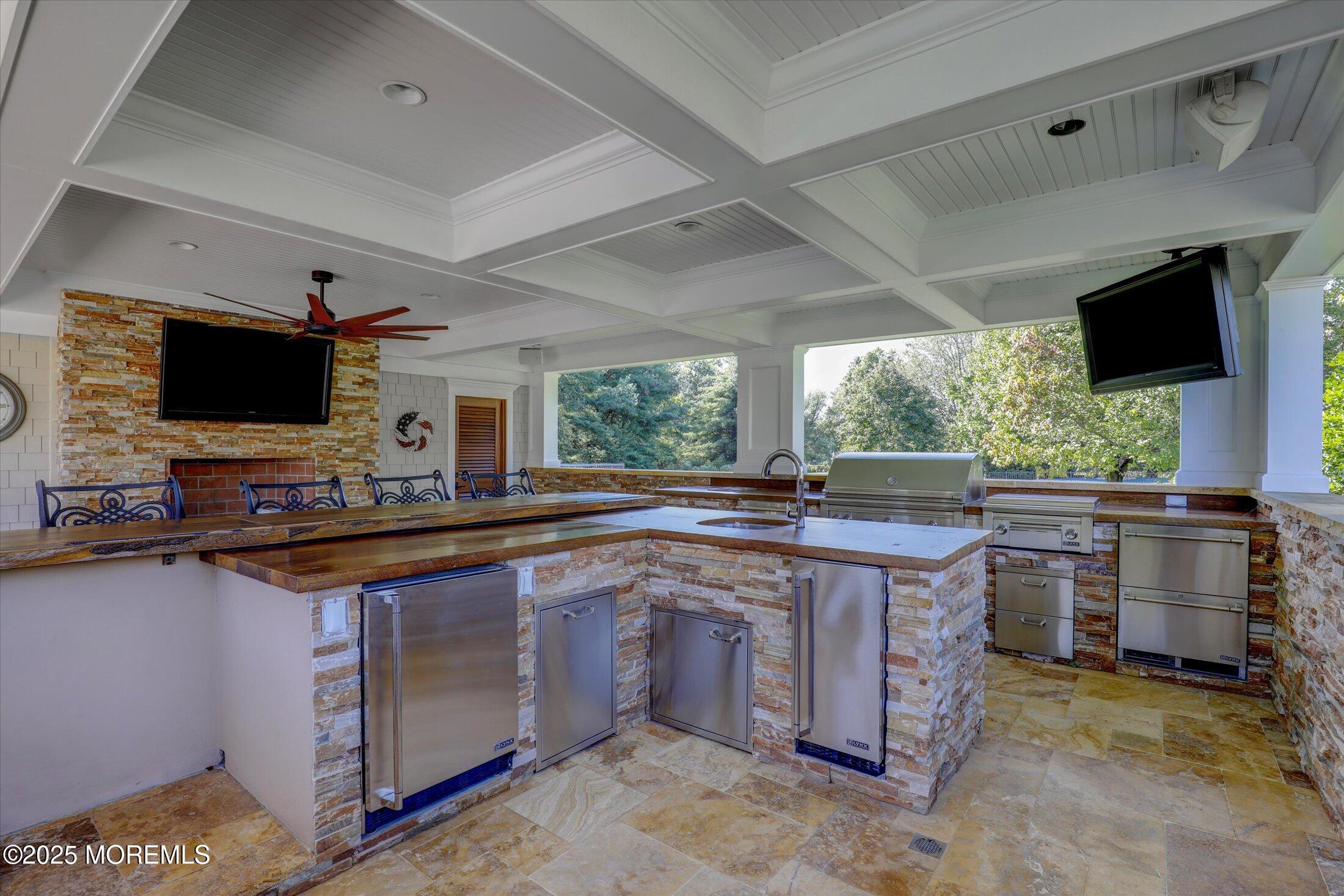 10 Yellow Brook Road