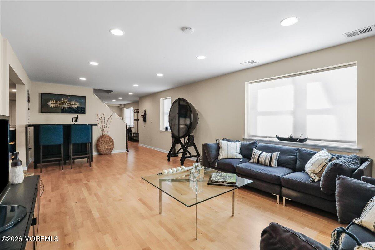 6 Twin Brooks Court