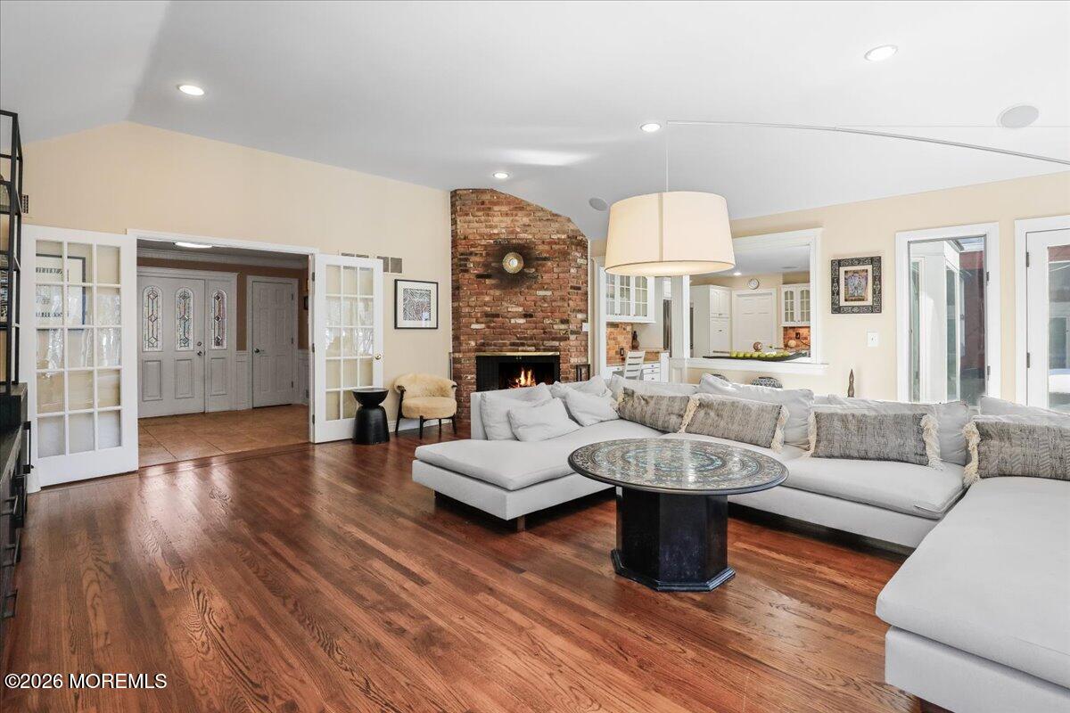 6 Twin Brooks Court
