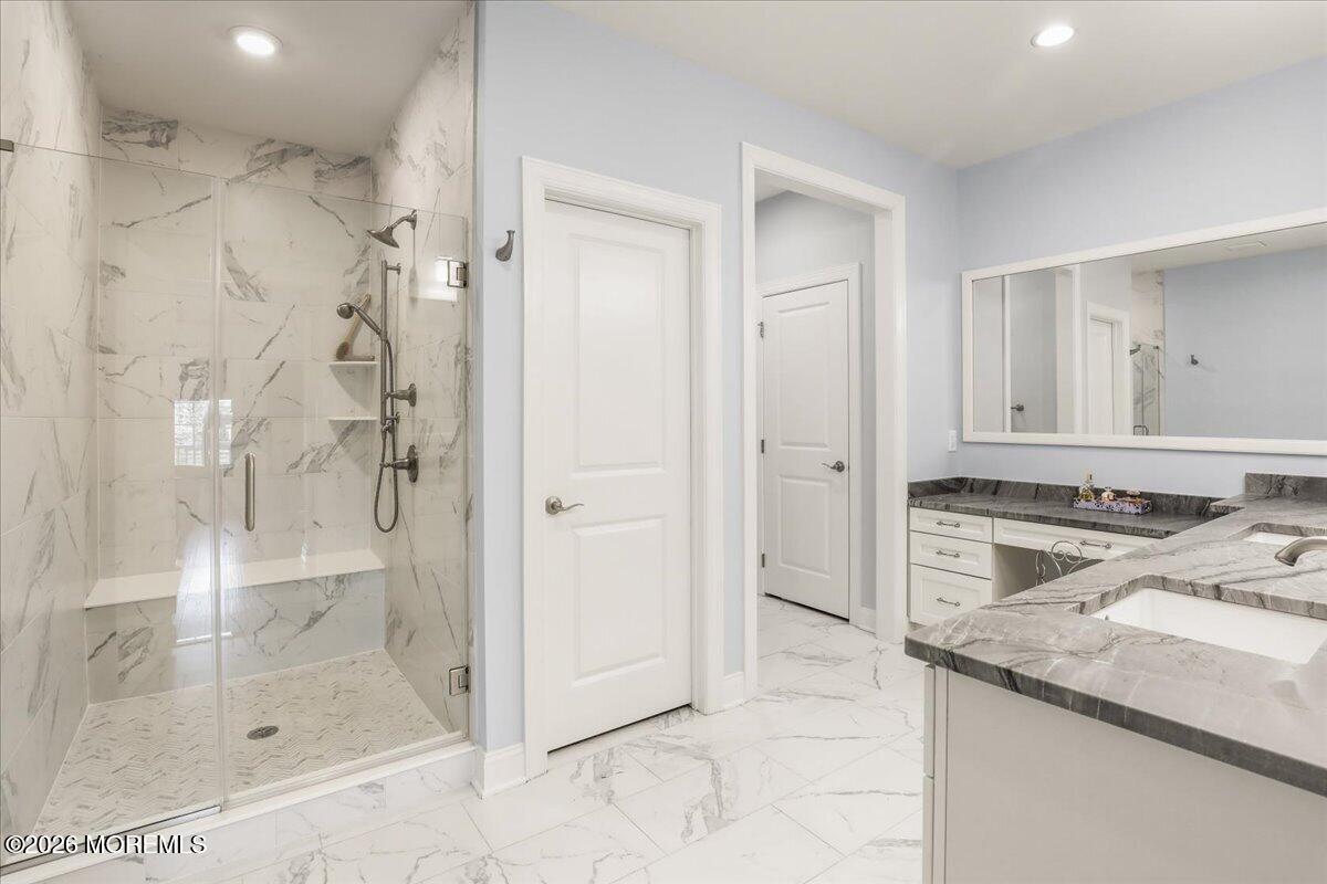 10 Greylynne Court