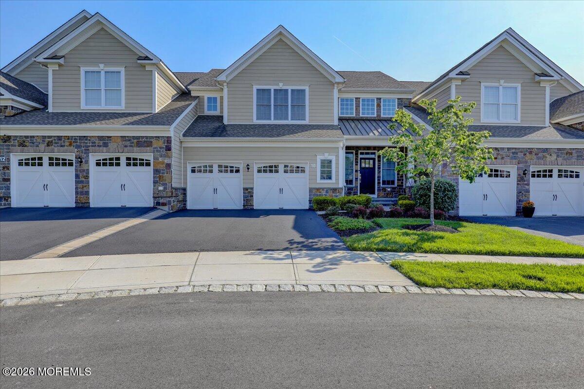 10 Greylynne Court