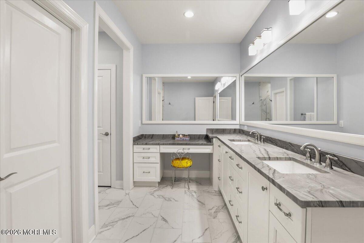 10 Greylynne Court