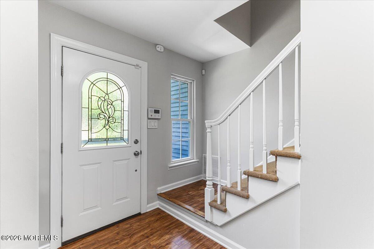 17 Monroe Lane