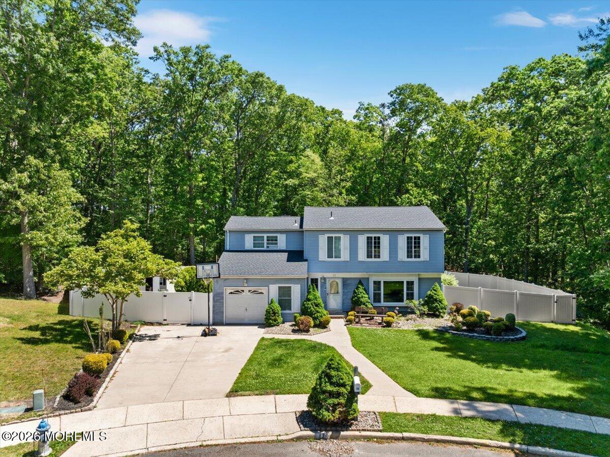 17 Monroe Lane