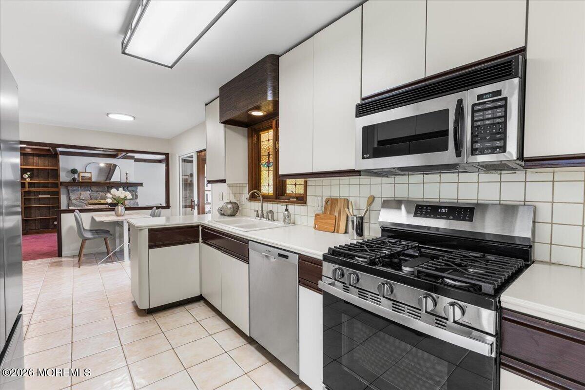 11 Galloping Hill Road