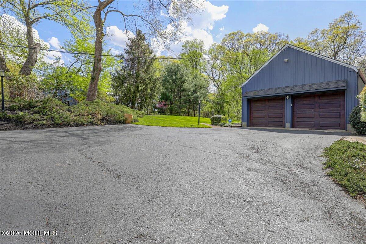 11 Galloping Hill Road