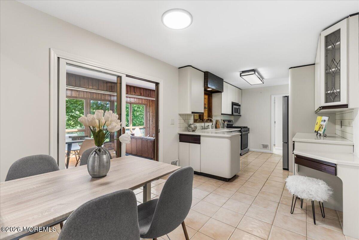 11 Galloping Hill Road