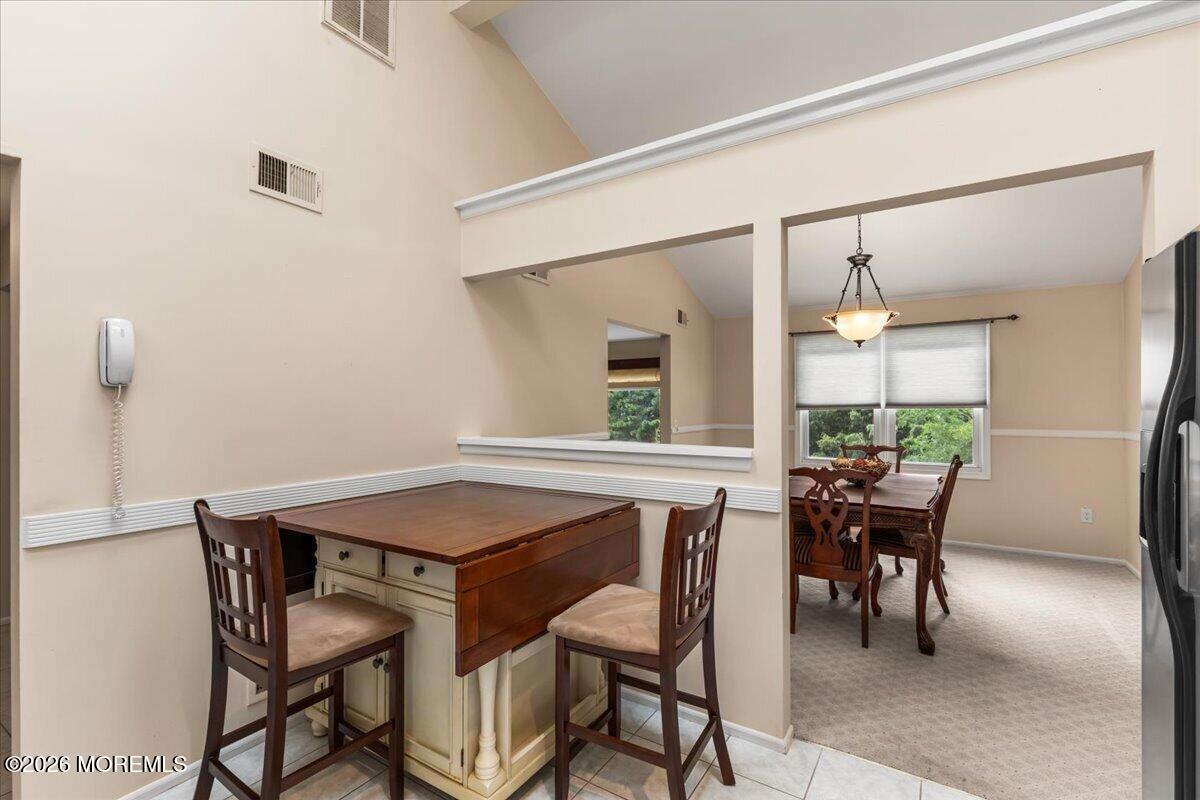 122 Maplecrest Drive W